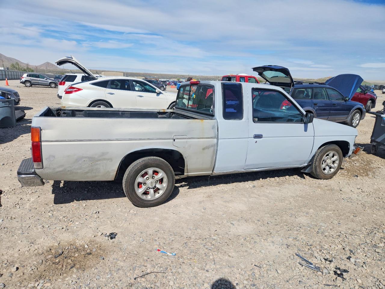 1996 Nissan Truck Xe Серый vin: 1N6SD16S7TC381910