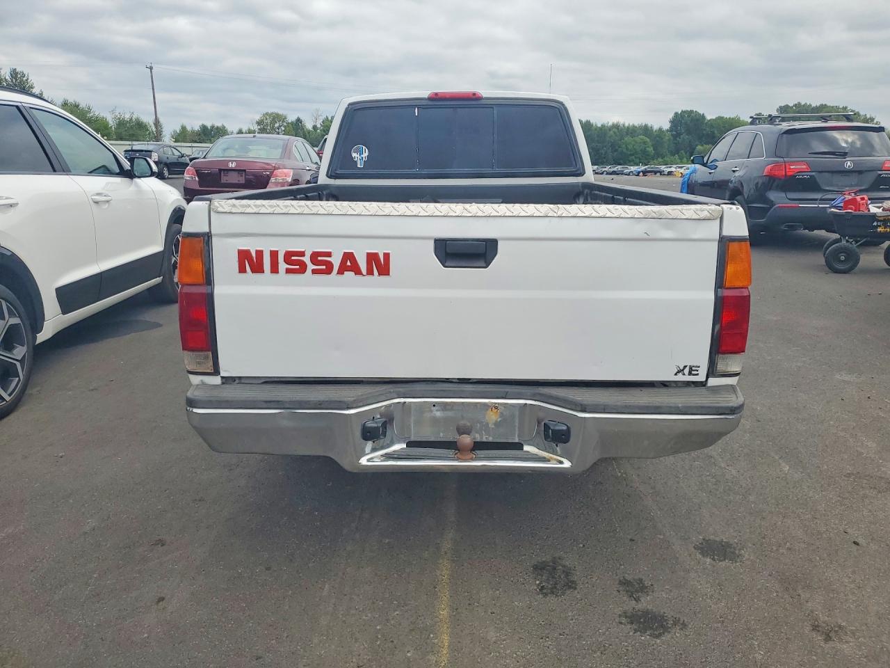 1996 Nissan Truck Xe White vin: 1N6SD16S8TC360354