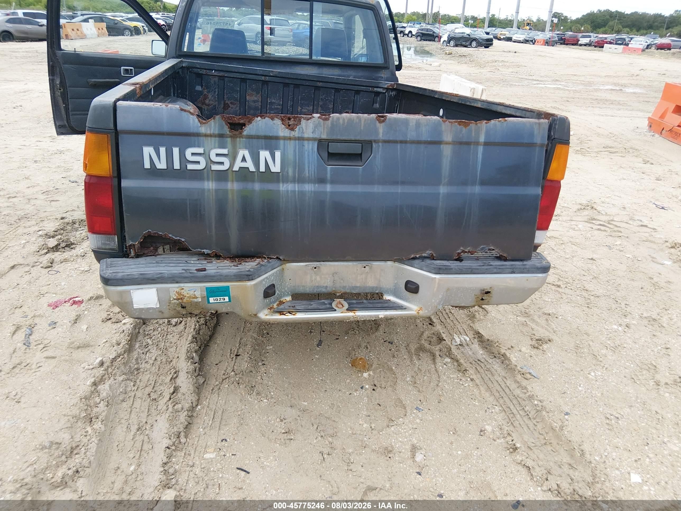 1995 Nissan Truck King Cab Xe Gray vin: 1N6SD16S9SC461045