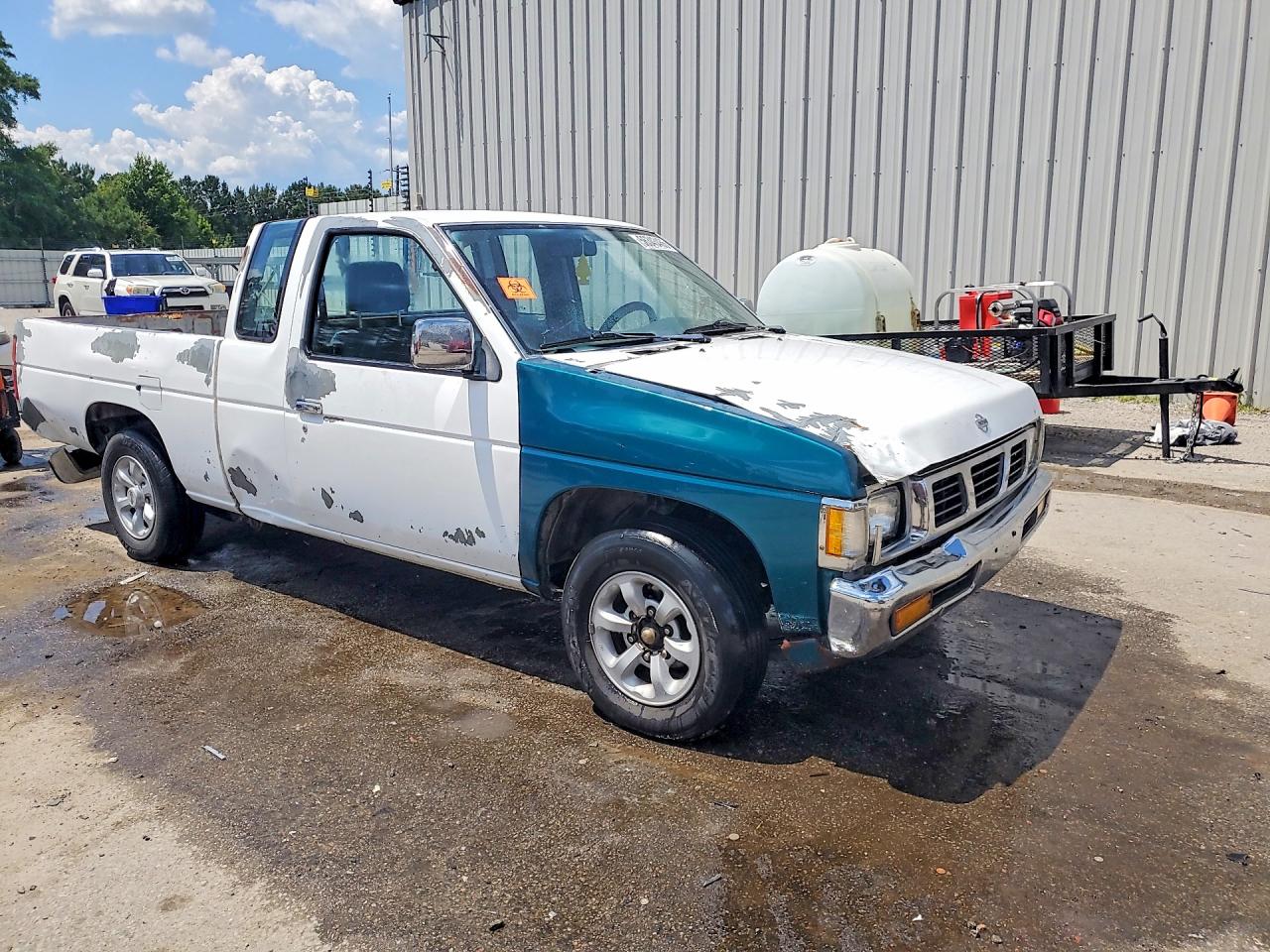 1996 Nissan Truck King Cab Se/king Cab Xe Two Tone vin: 1N6SD16S9TC375171