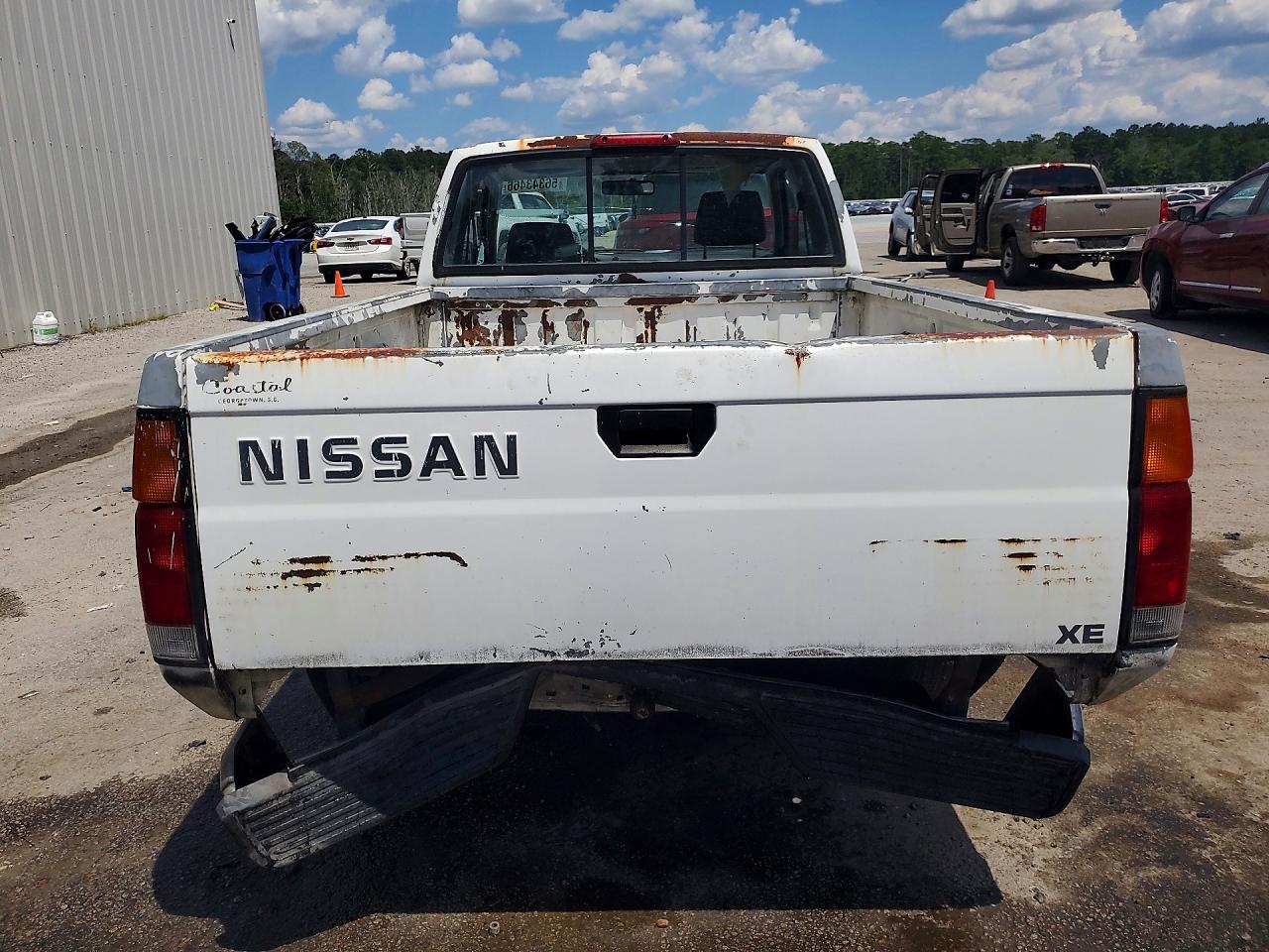 1996 Nissan Truck King Cab Se/king Cab Xe Two Tone vin: 1N6SD16S9TC375171