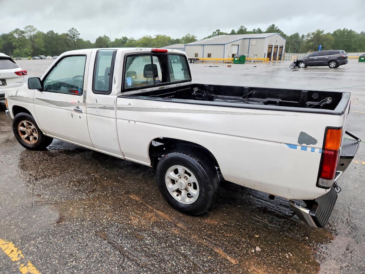 1997 Nissan Truck Xe White vin: 1N6SD16S9VC304166