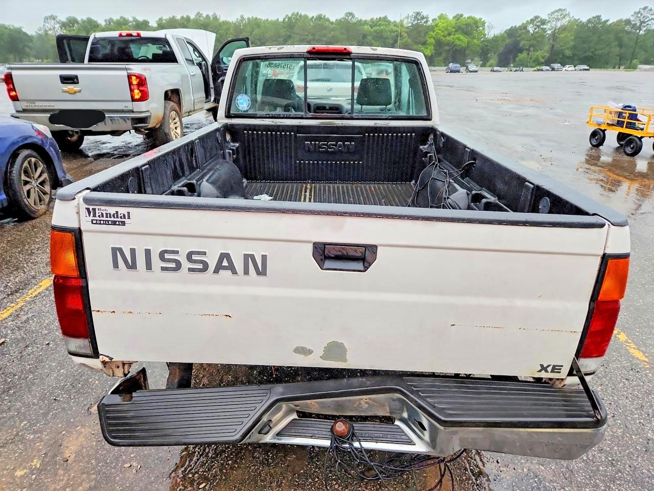 1997 Nissan Truck Xe White vin: 1N6SD16S9VC304166