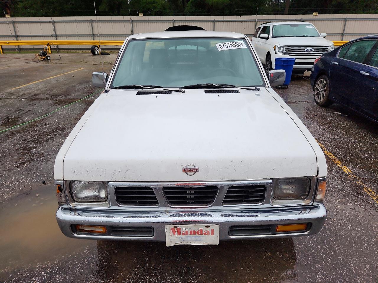 1997 Nissan Truck Xe White vin: 1N6SD16S9VC304166