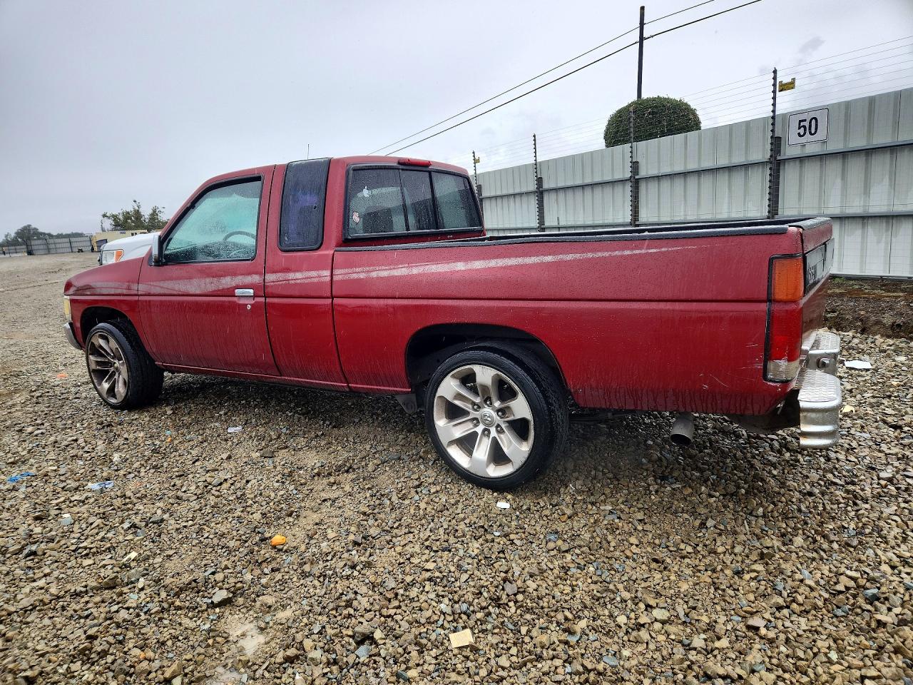 1997 Nissan Truck Xe Red vin: 1N6SD16SXVC373626