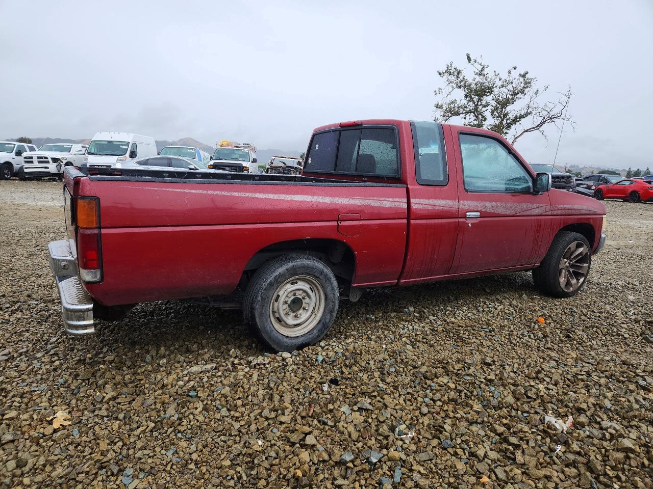 1997 Nissan Truck Xe Red vin: 1N6SD16SXVC373626