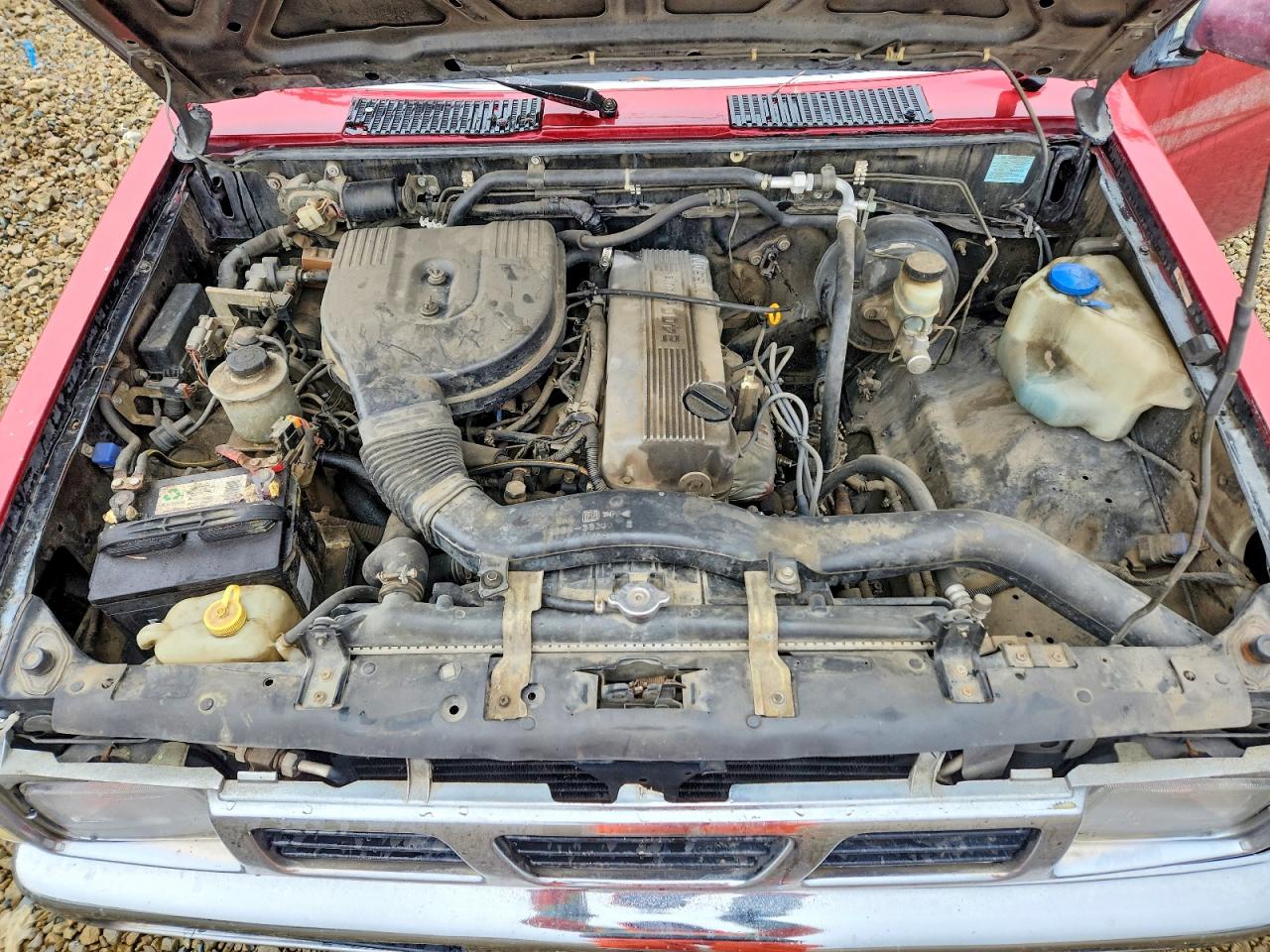 1997 Nissan Truck Xe Red vin: 1N6SD16SXVC373626