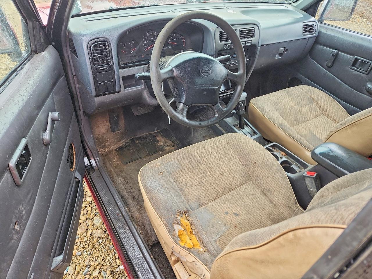 1997 Nissan Truck Xe Red vin: 1N6SD16SXVC373626