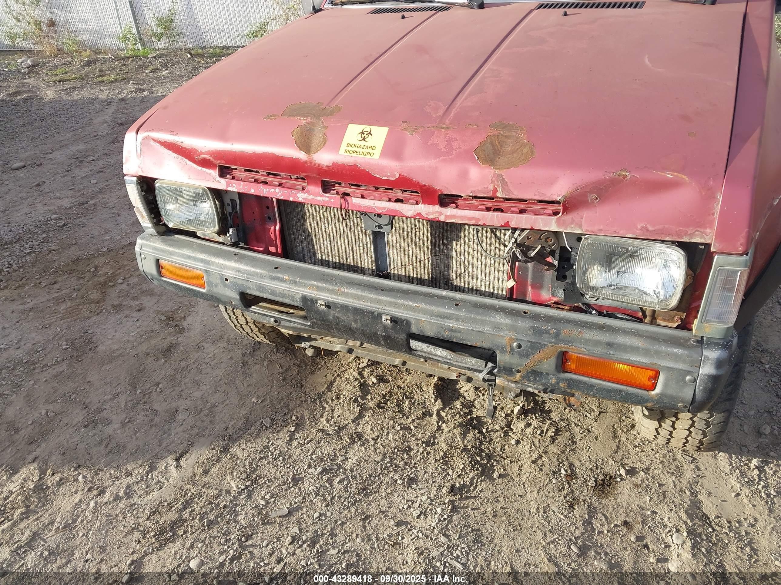1990 Nissan D21 King Cab Red vin: 1N6SD16Y1LC340774