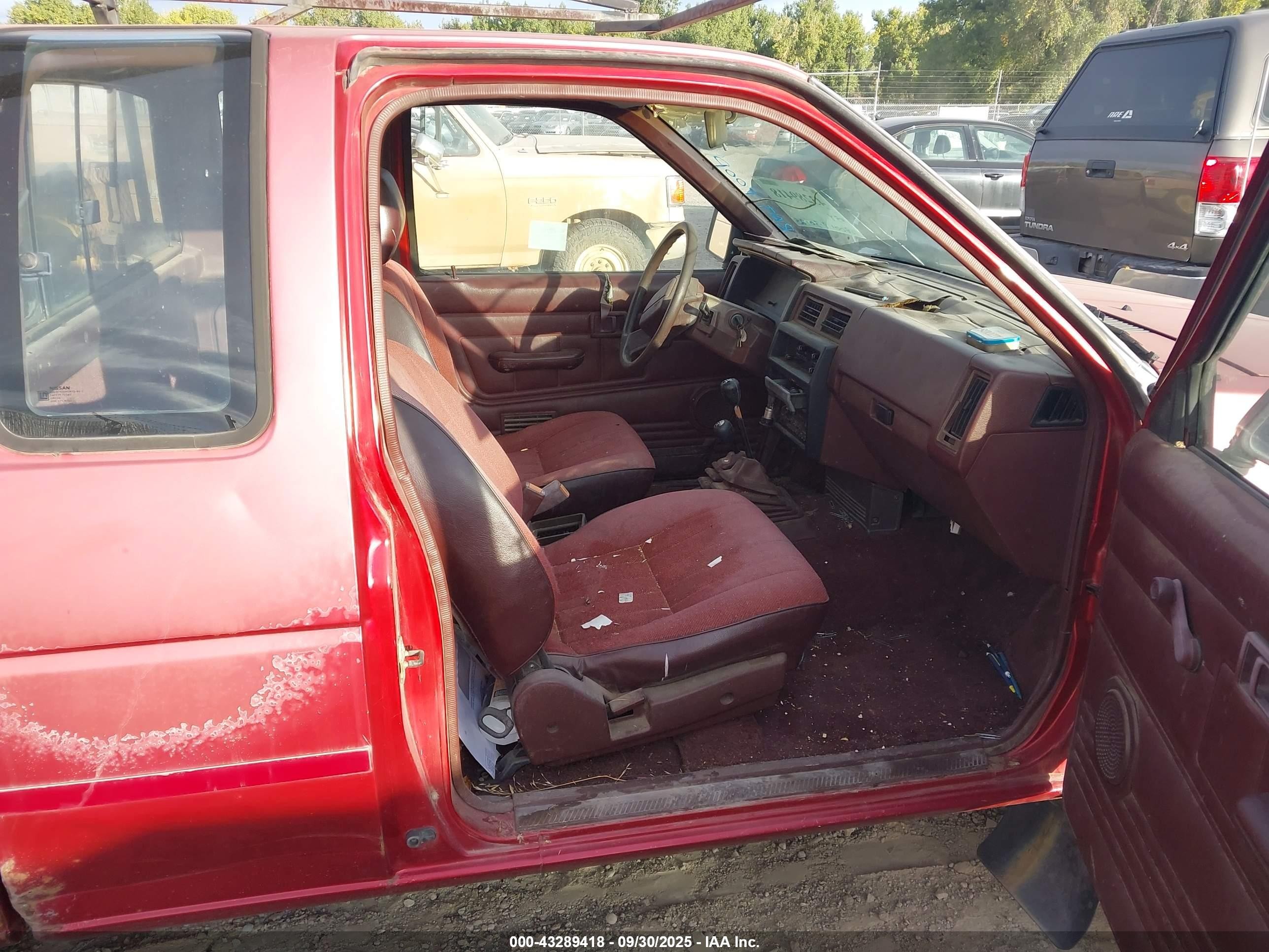 1990 Nissan D21 King Cab Red vin: 1N6SD16Y1LC340774