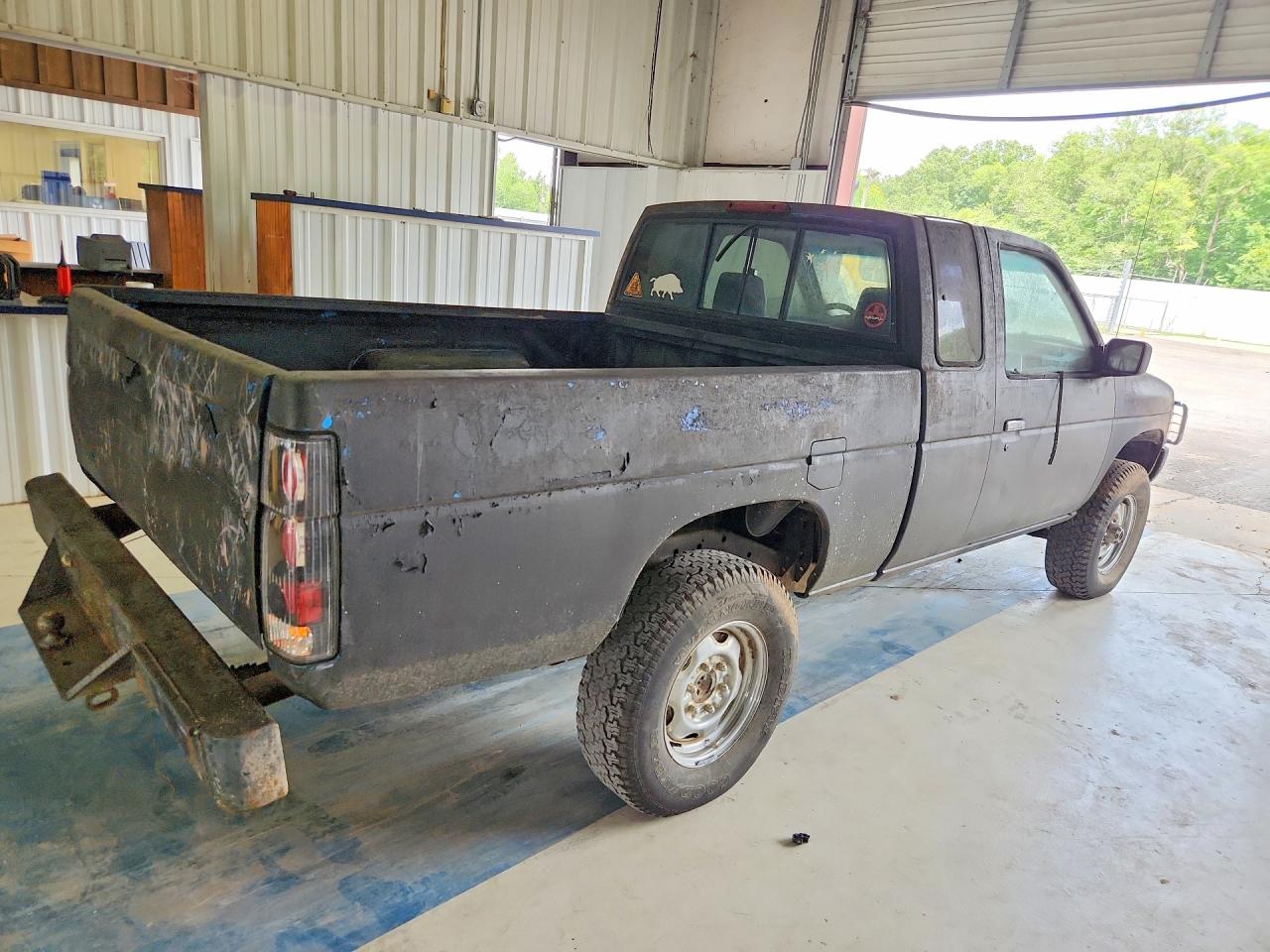 1995 Nissan Truck Xe Black vin: 1N6SD16Y3SC338989