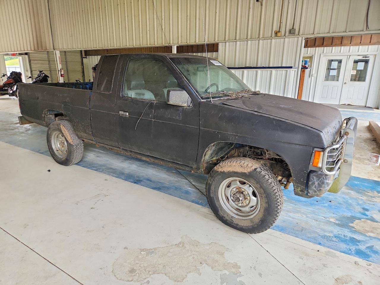 1995 Nissan Truck Xe Black vin: 1N6SD16Y3SC338989