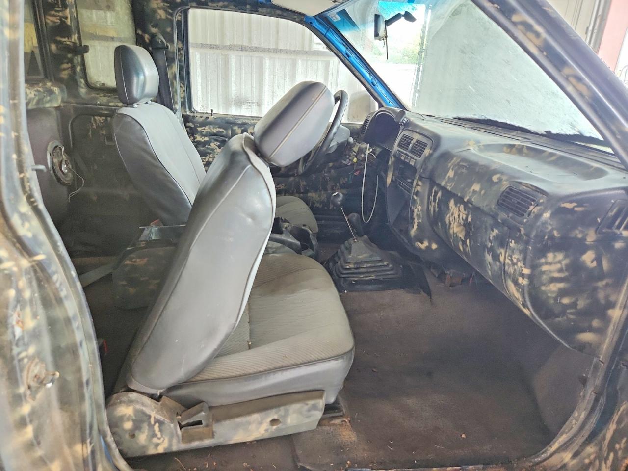 1995 Nissan Truck Xe Black vin: 1N6SD16Y3SC338989
