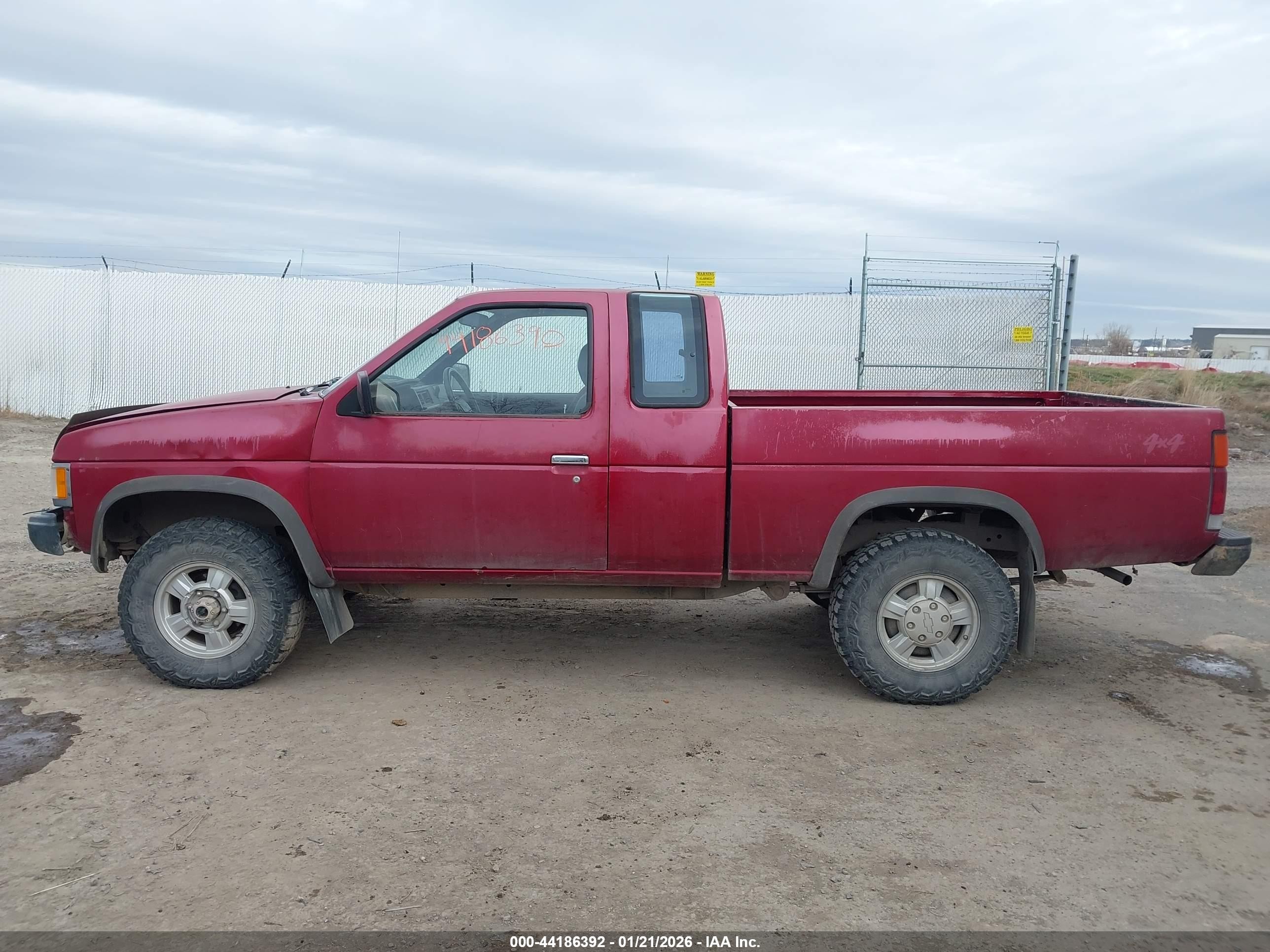 1991 Nissan Truck King Cab Maroon vin: 1N6SD16Y4MC417879