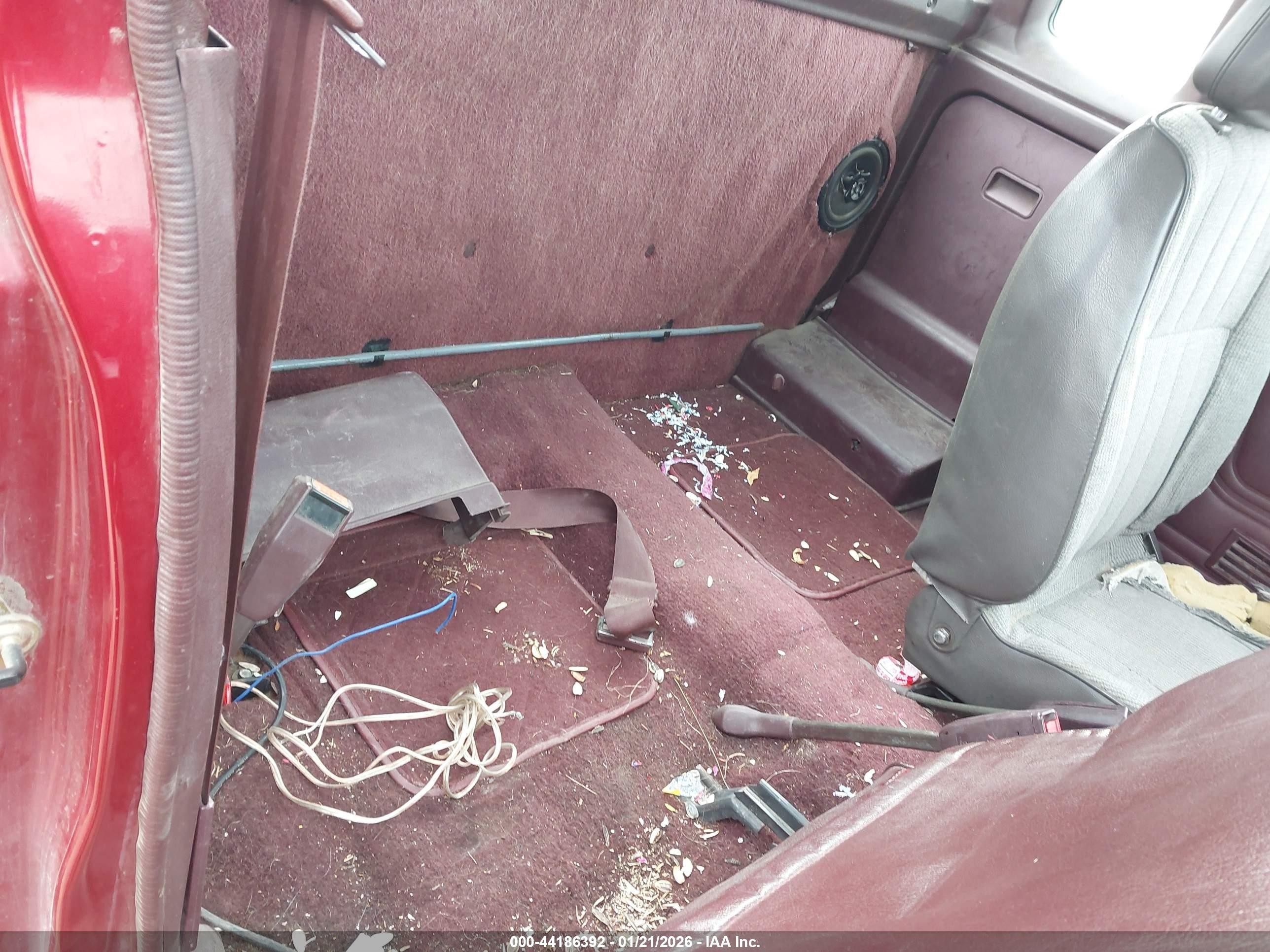 1991 Nissan Truck King Cab Maroon vin: 1N6SD16Y4MC417879
