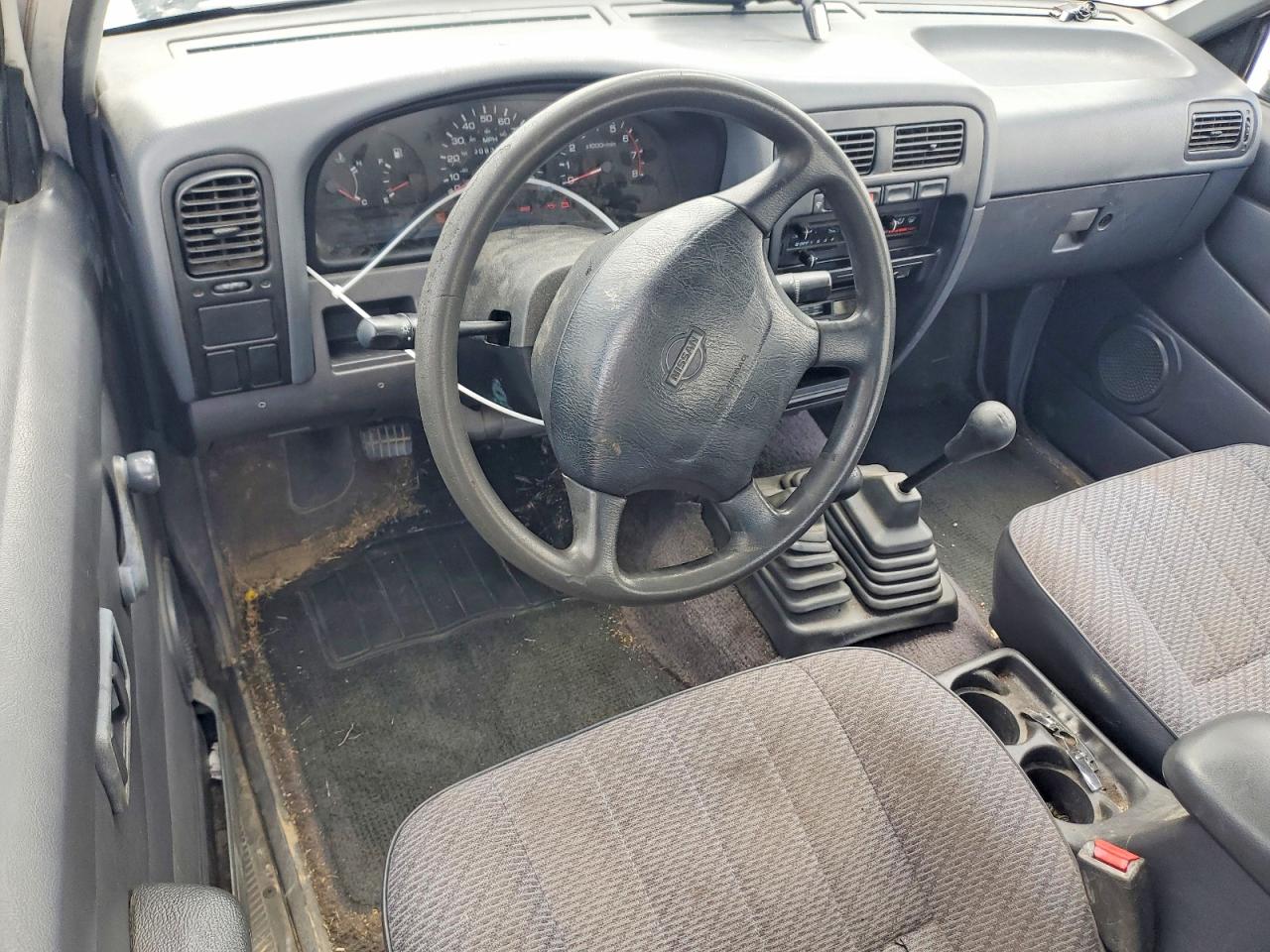 1997 Nissan Truck Xe White vin: 1N6SD16Y8VC362001