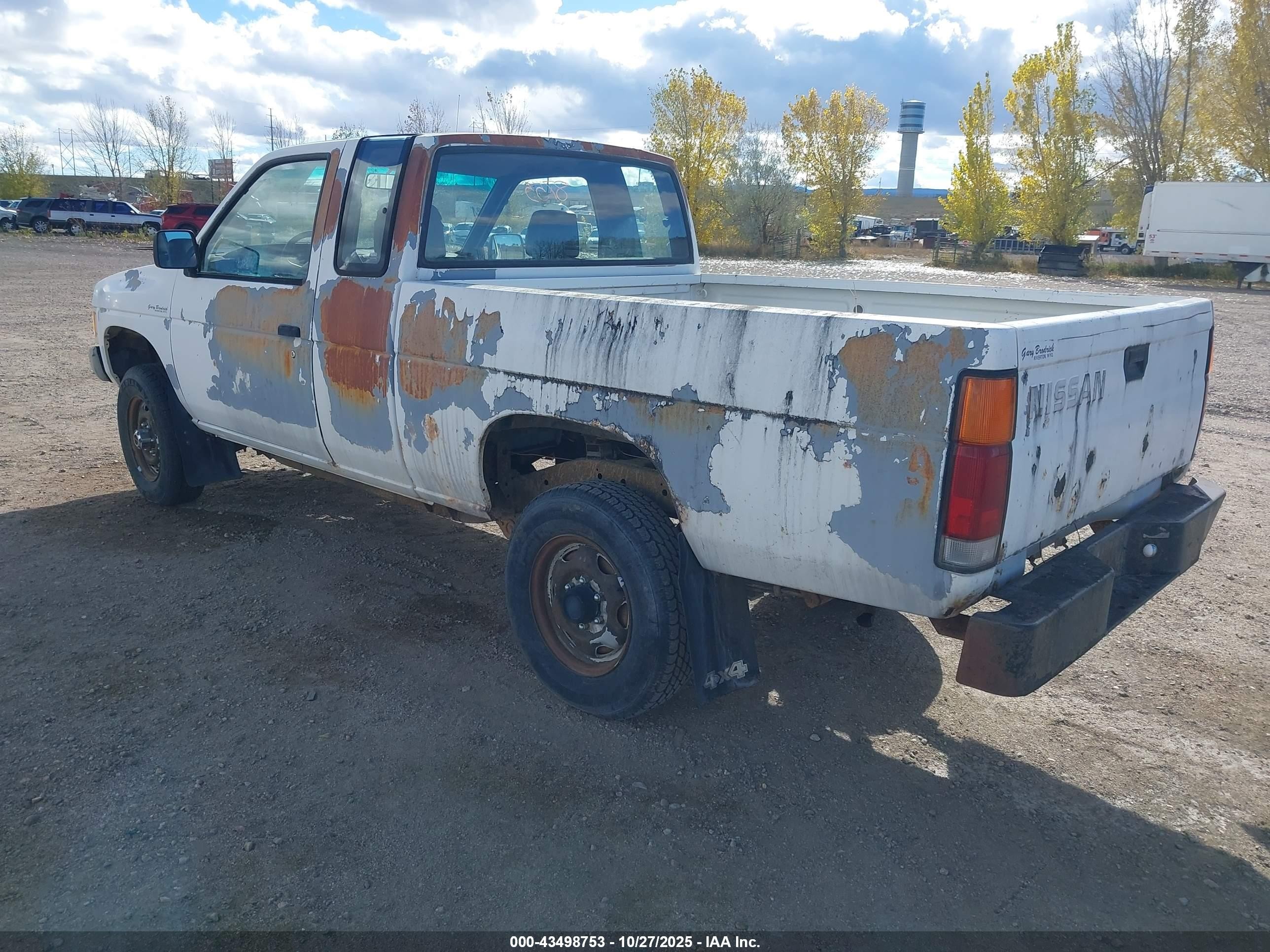 1990 Nissan D21 King Cab White vin: 1N6SD16YXLC342071