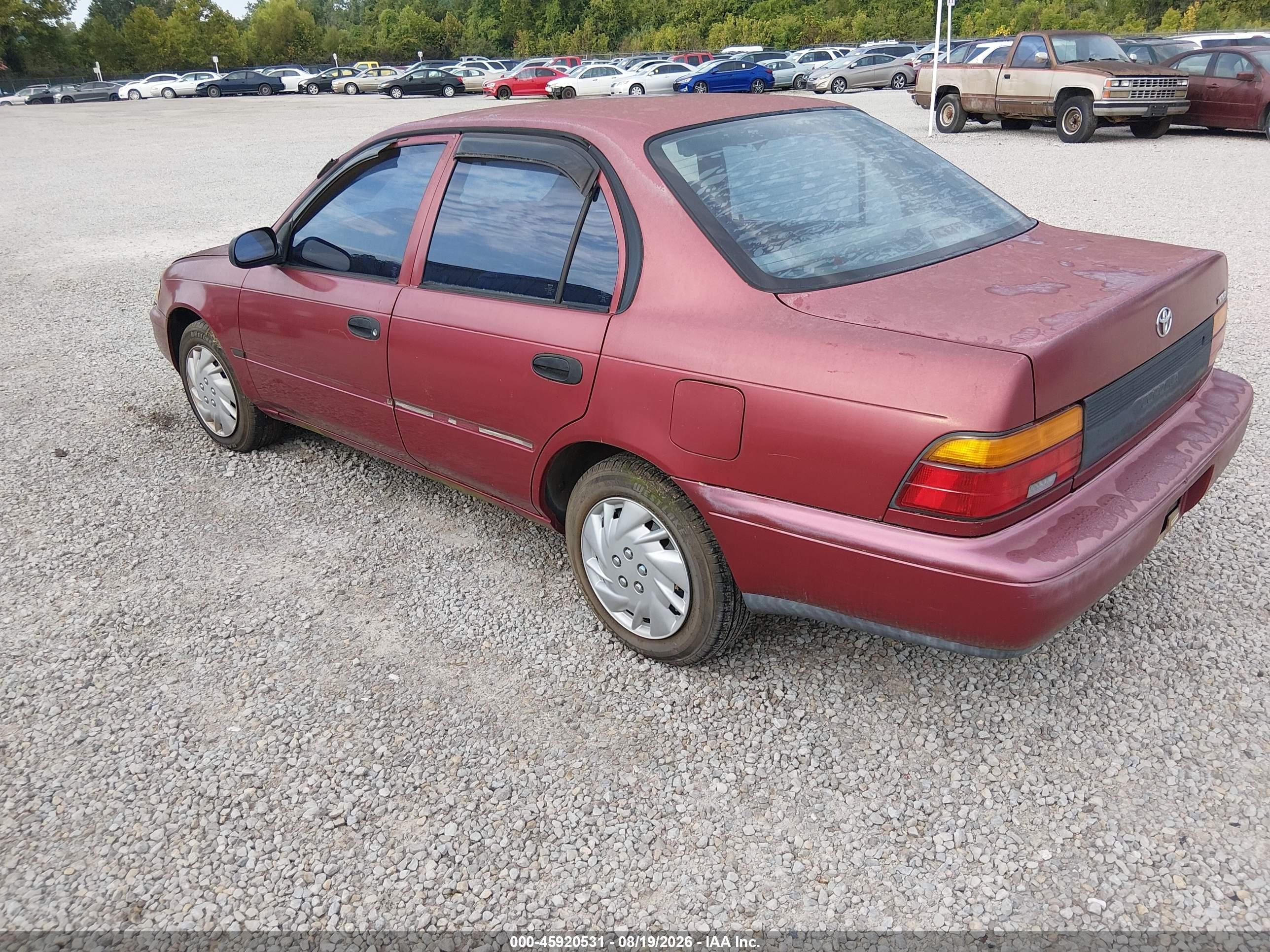 1995 Toyota Corolla   Red vin: 1NXAE04B0SZ351998