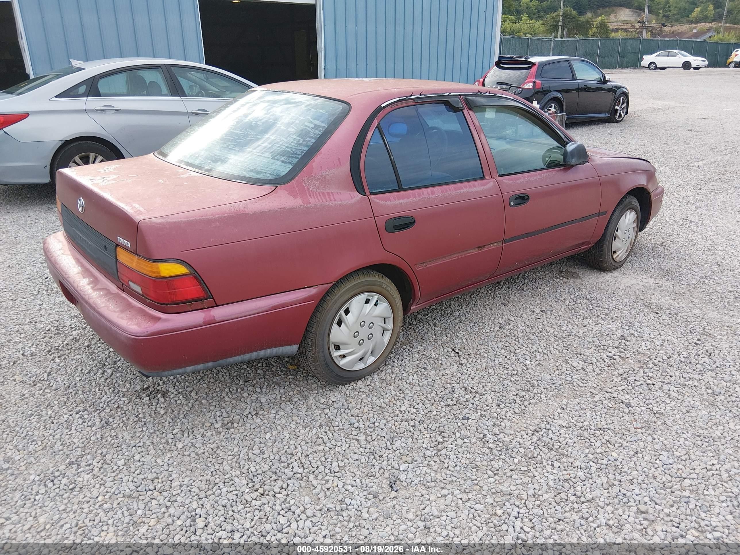 1995 Toyota Corolla   Red vin: 1NXAE04B0SZ351998