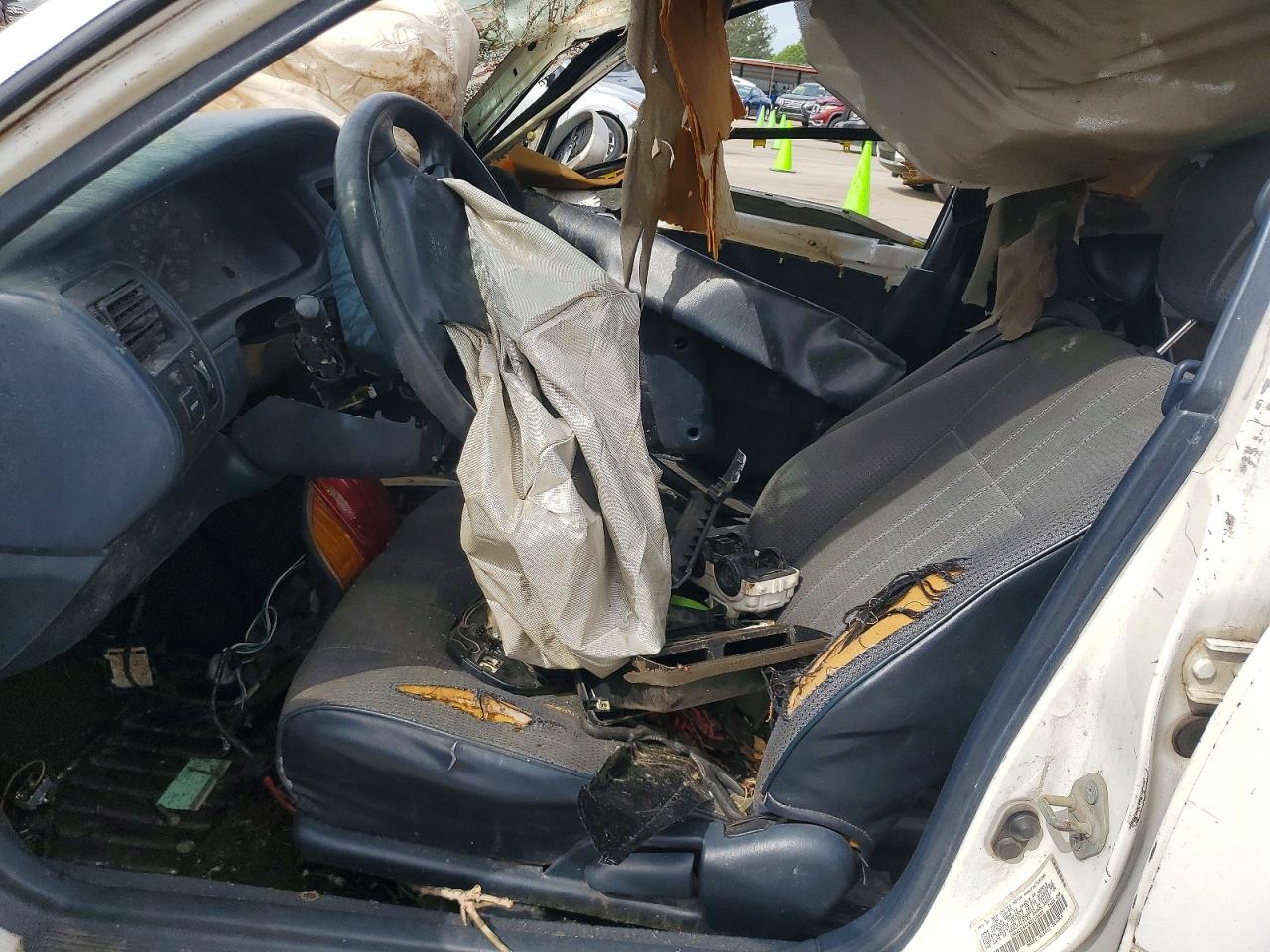 1994 Toyota Corolla Base White vin: 1NXAE04B1RZ118495