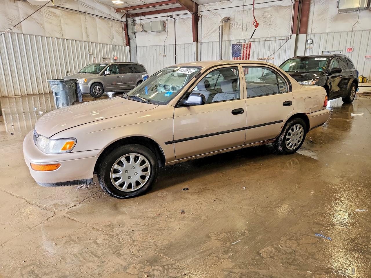1995 Toyota Corolla Base Желто-коричневый vin: 1NXAE04B3SZ324374