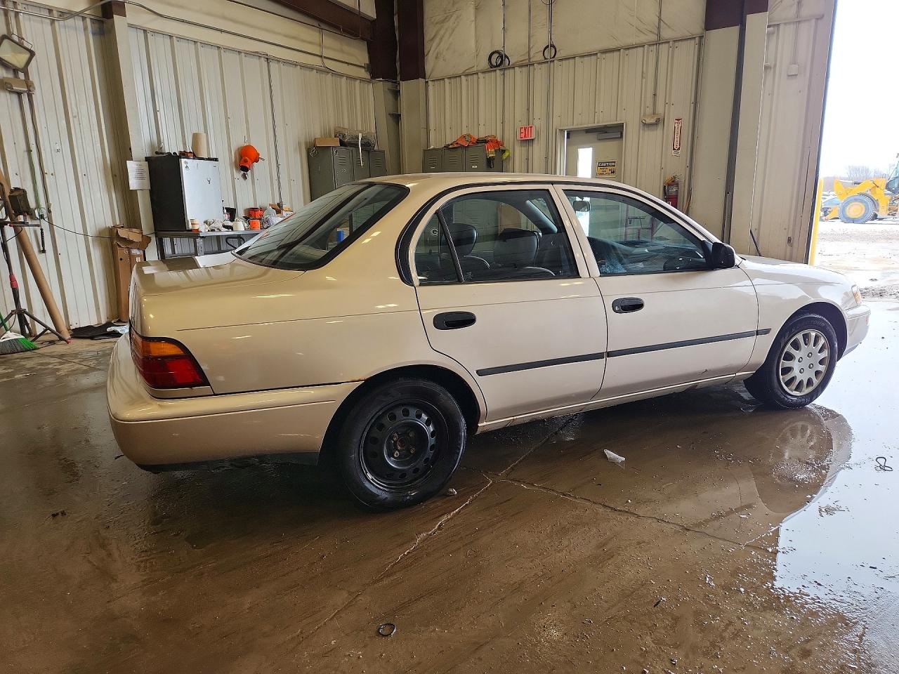 1995 Toyota Corolla Base Желто-коричневый vin: 1NXAE04B3SZ324374