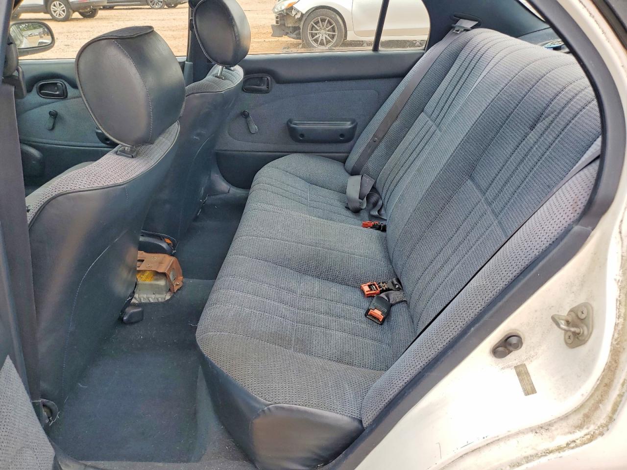 1994 Toyota Corolla Base White vin: 1NXAE04B5RZ151483