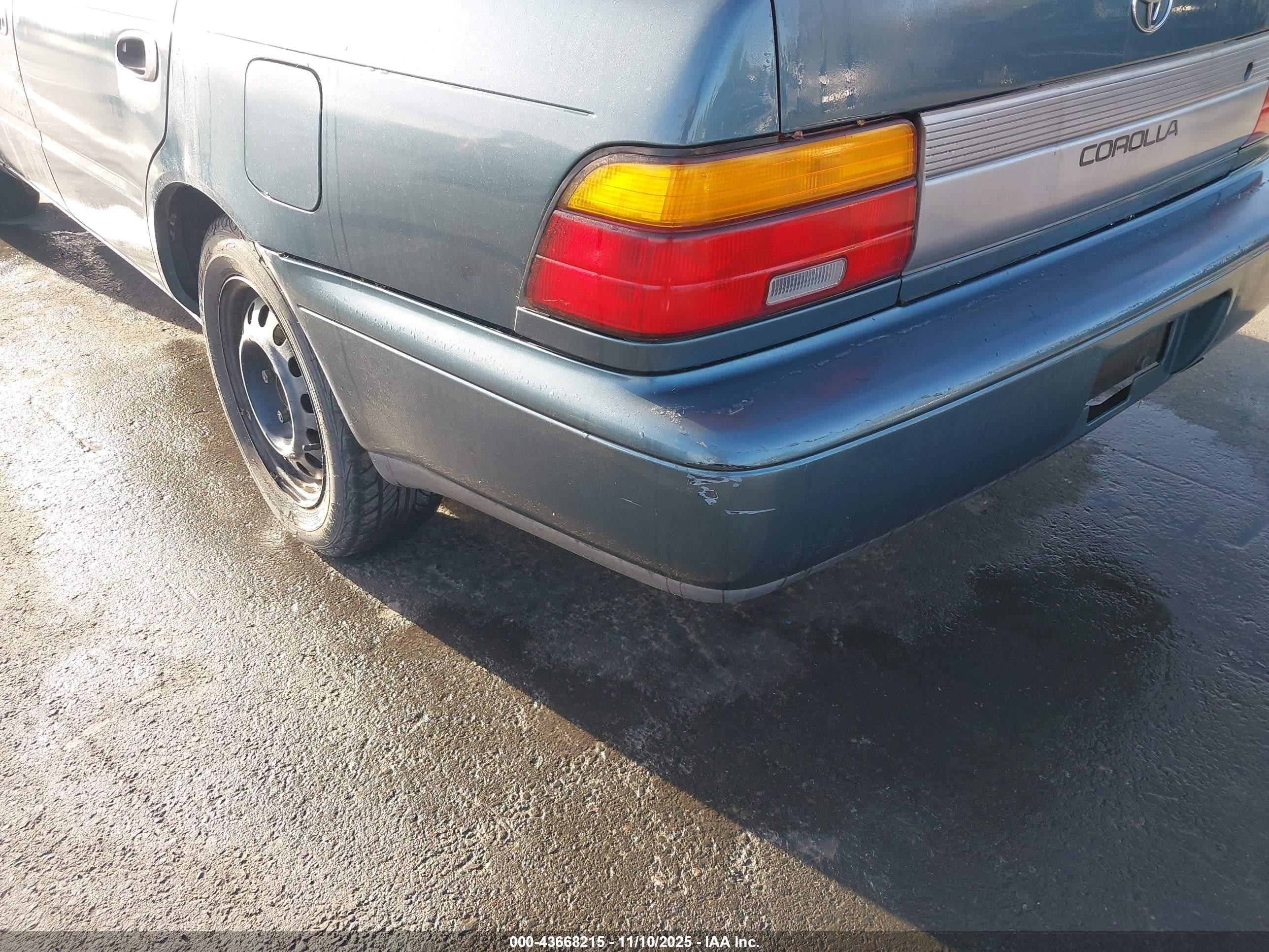 1995 Toyota Corolla   Green vin: 1NXAE04BXSZ232808