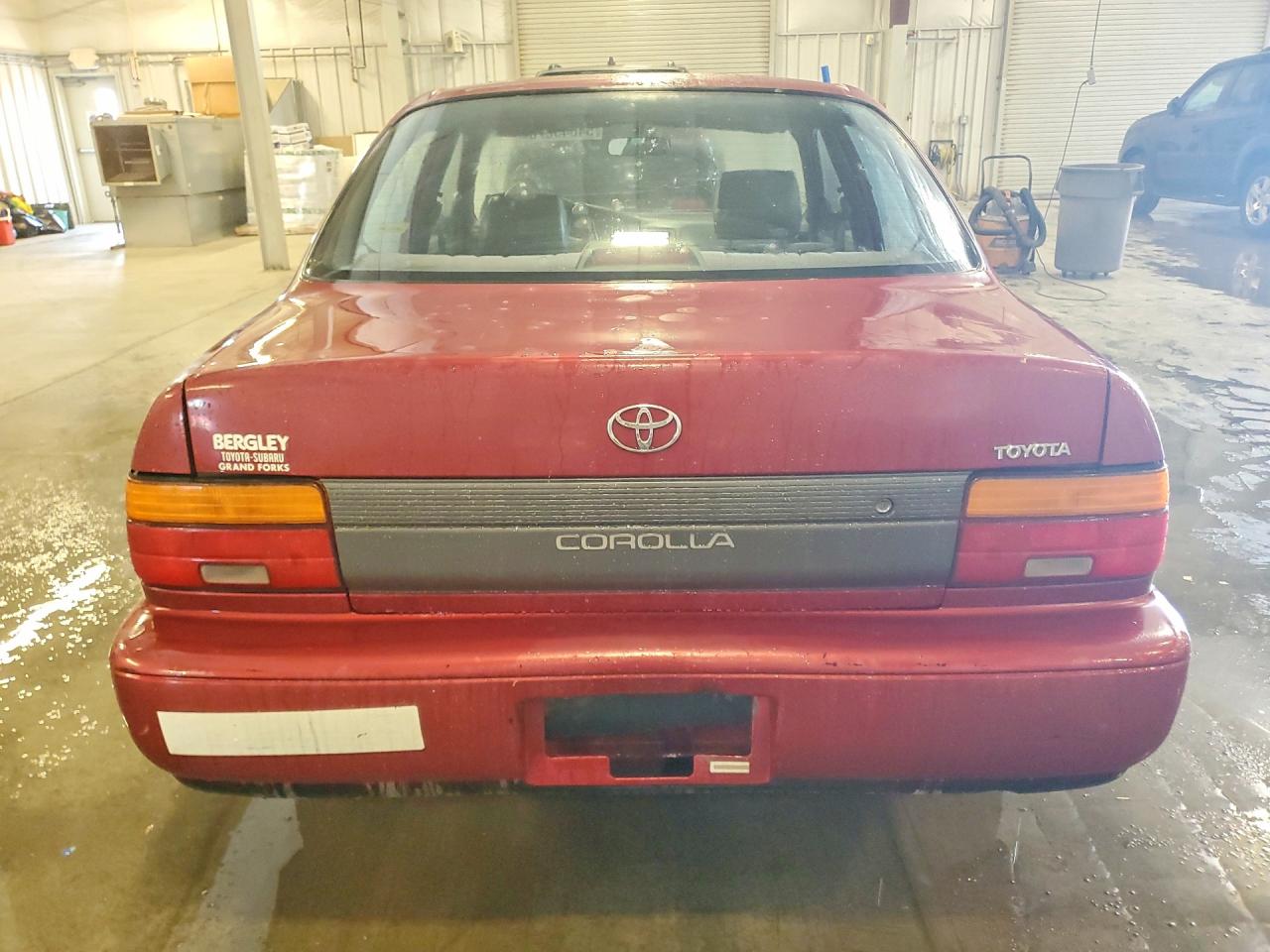 1993 Toyota Corolla Base Maroon vin: 1NXAE04E5PZ033862