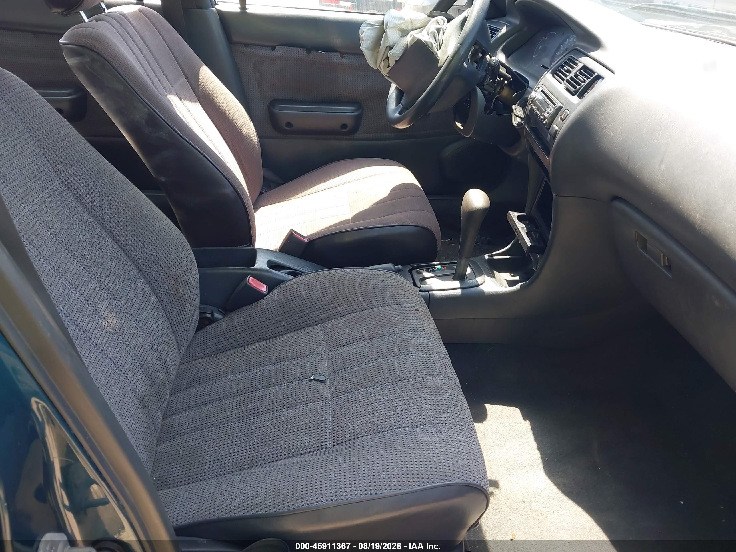 1993 Toyota Corolla   Blue vin: 1NXAE04E6PZ114160