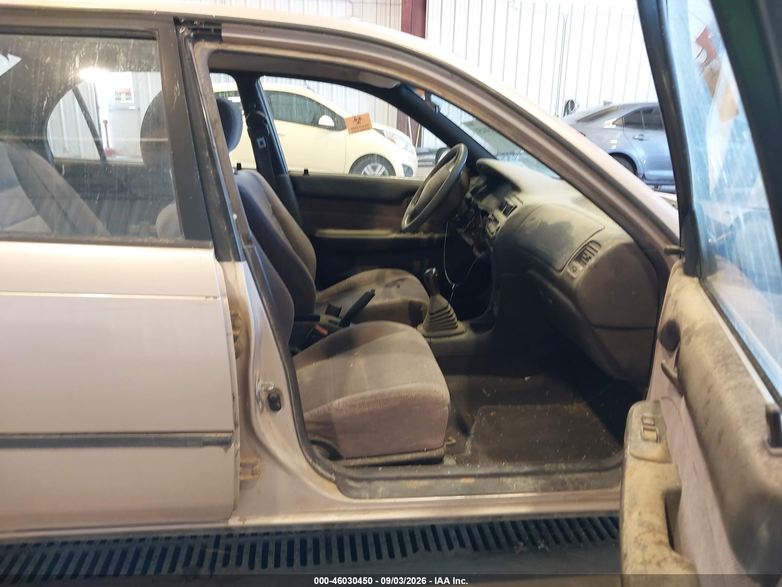 1995 Toyota Corolla Le/dx Желто-коричневый vin: 1NXAE09B1S7326614