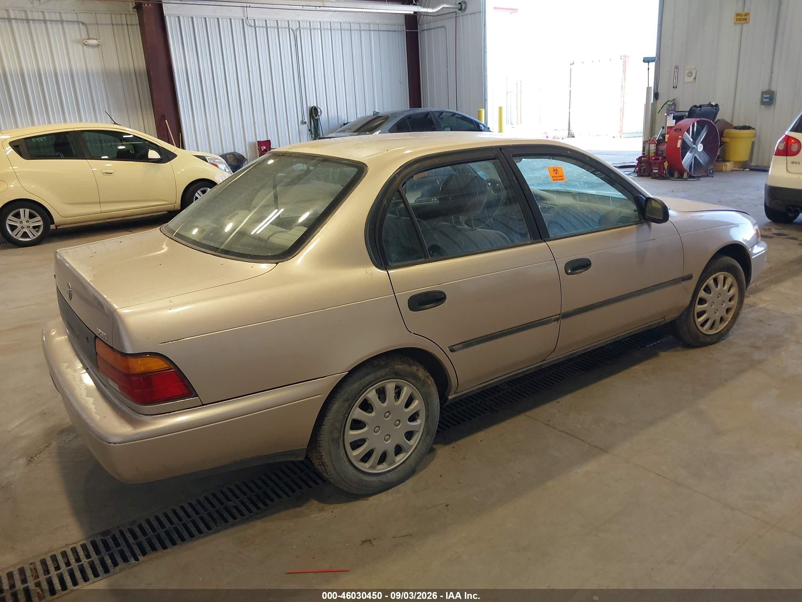 1995 Toyota Corolla Le/dx Желто-коричневый vin: 1NXAE09B1S7326614