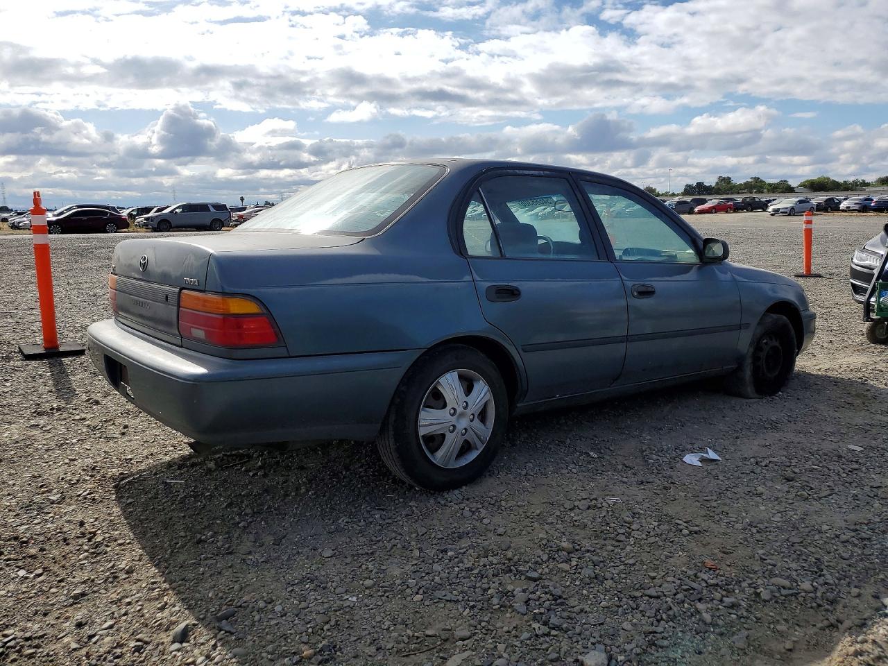 1995 Toyota Corolla Dx Blue vin: 1NXAE09B3SZ283236