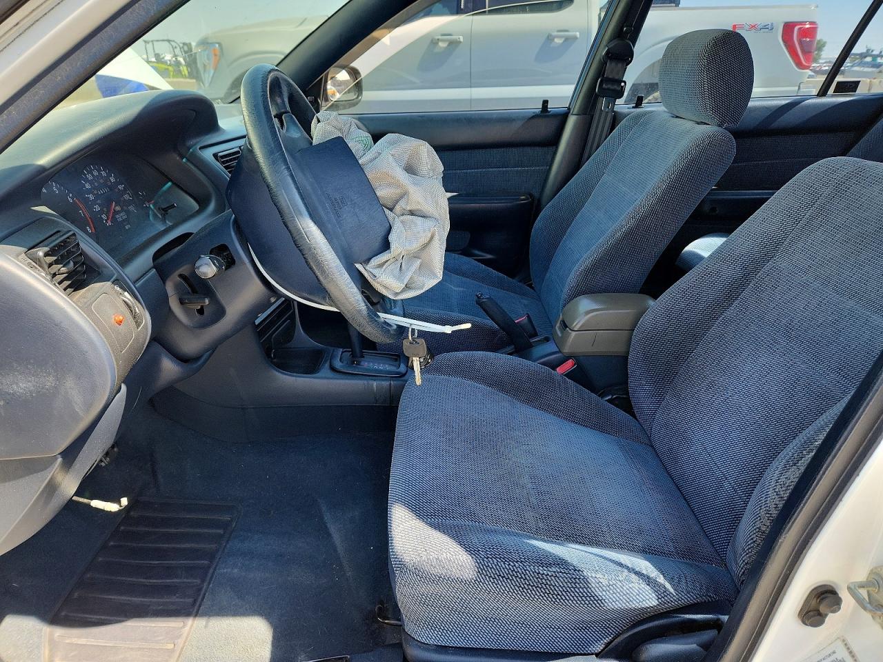 1995 Toyota Corolla Dx White vin: 1NXAE09B4SZ242114
