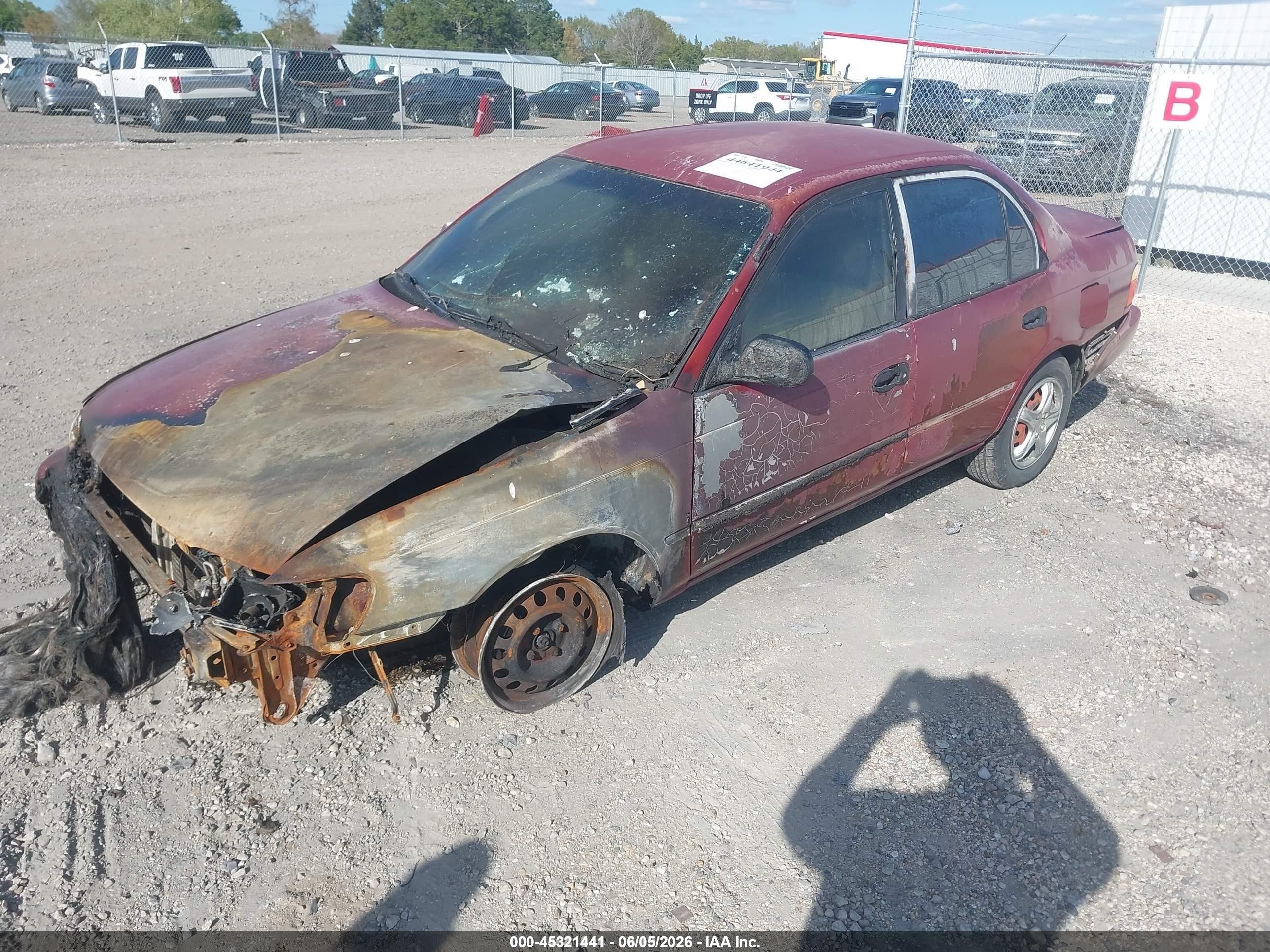 1995 Toyota Corolla Le/dx Red vin: 1NXAE09B5SZ258256