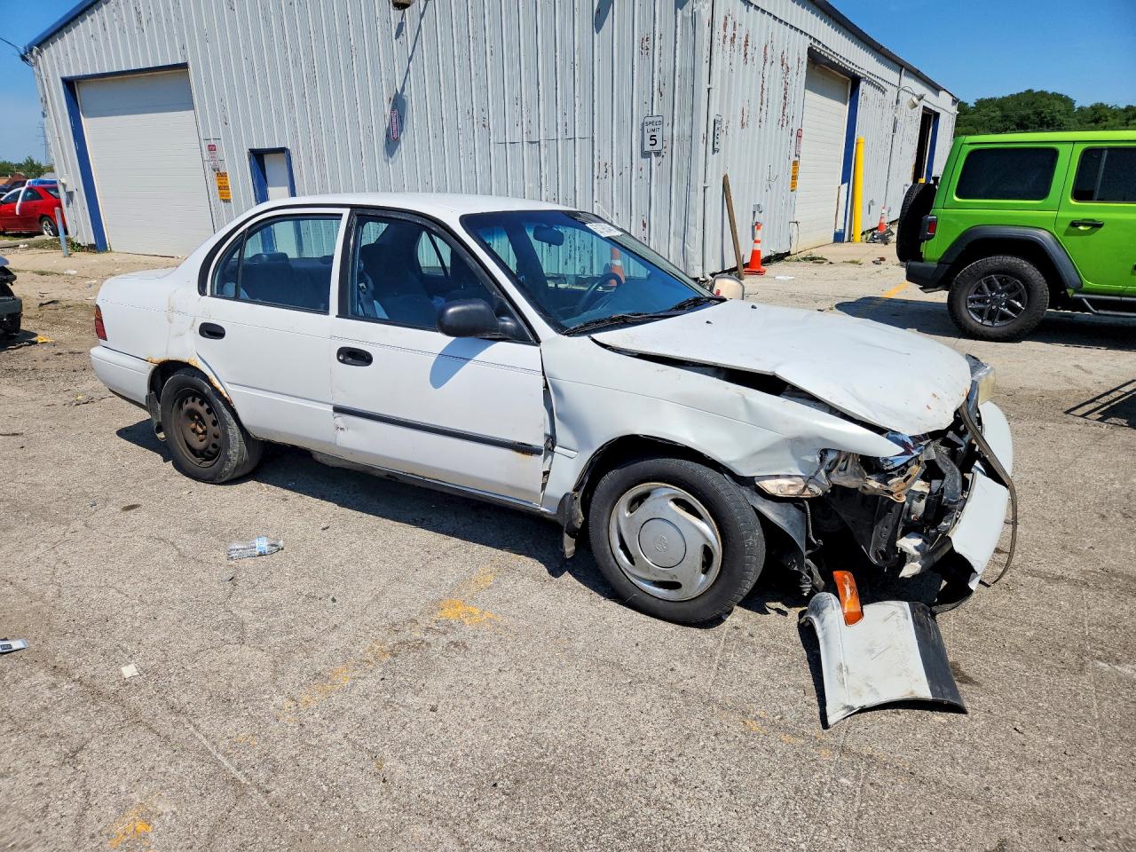 1995 Toyota Corolla Dx White vin: 1NXAE09B6SZ326659