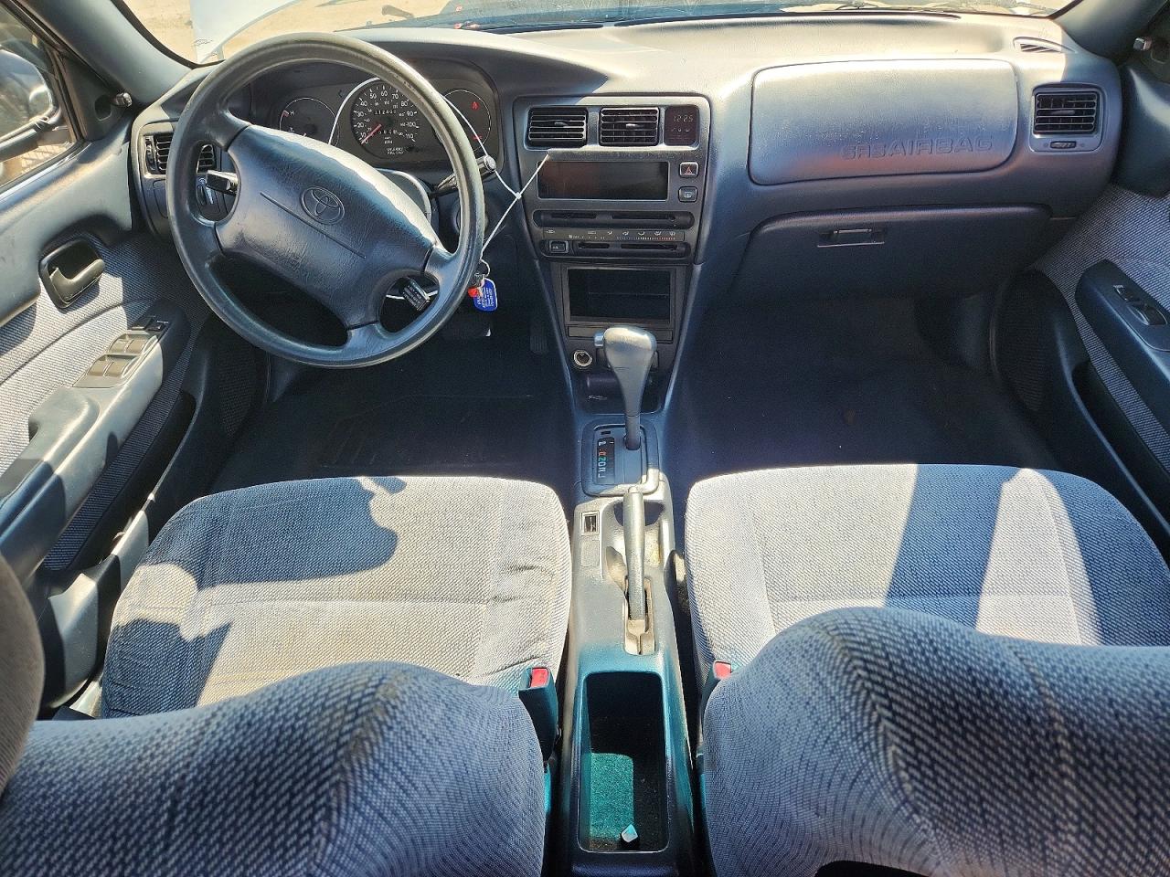 1995 Toyota Corolla Dx White vin: 1NXAE09B6SZ326659