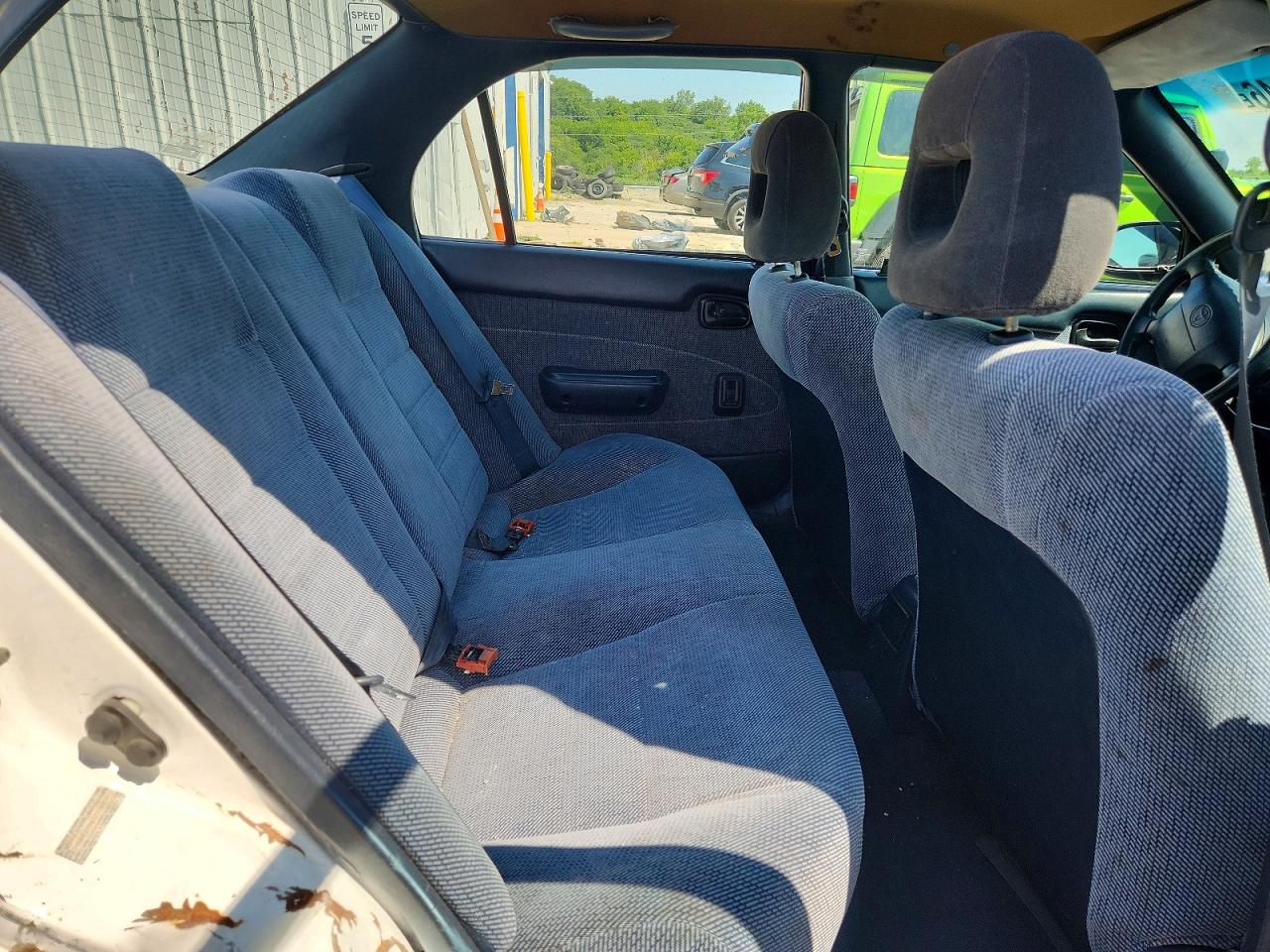1995 Toyota Corolla Dx White vin: 1NXAE09B6SZ326659