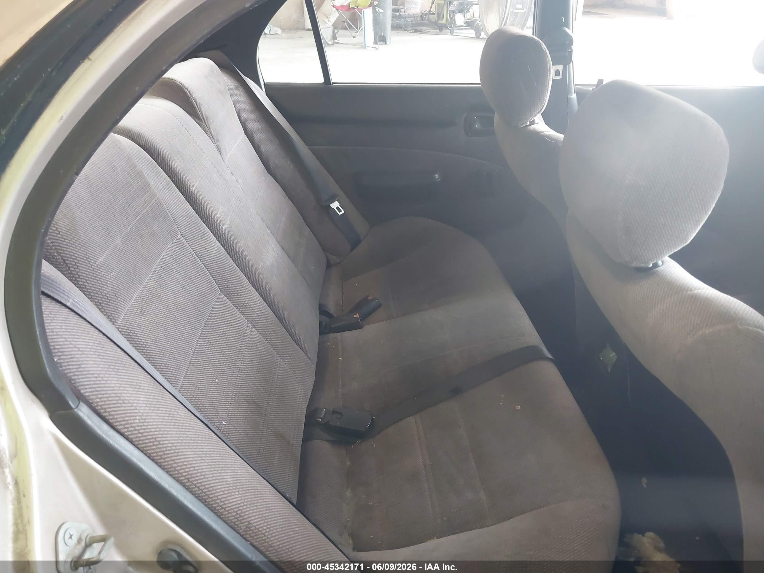 1995 Toyota Corolla Le/dx Gold vin: 1NXAE09B7SZ334088