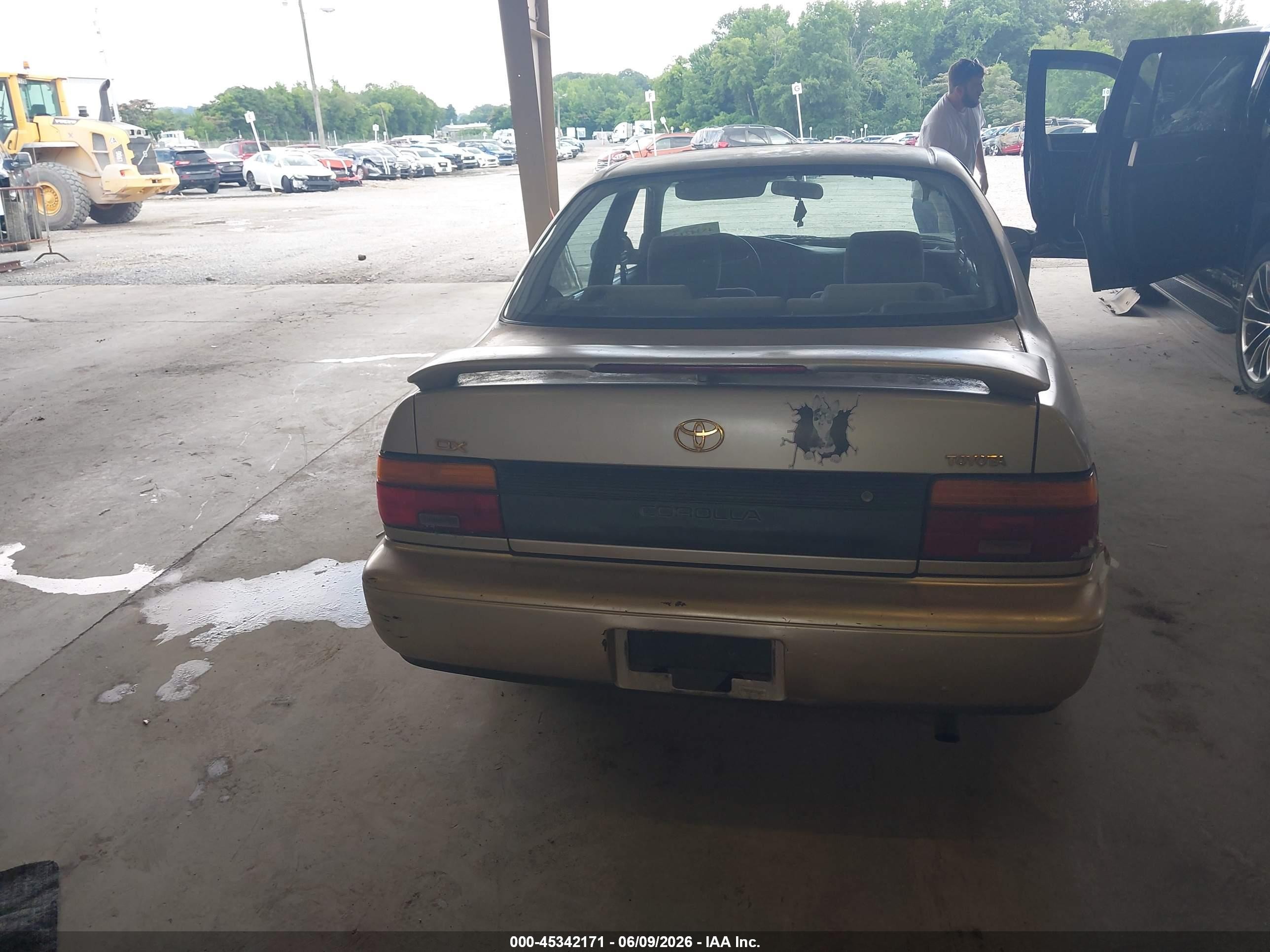 1995 Toyota Corolla Le/dx Gold vin: 1NXAE09B7SZ334088