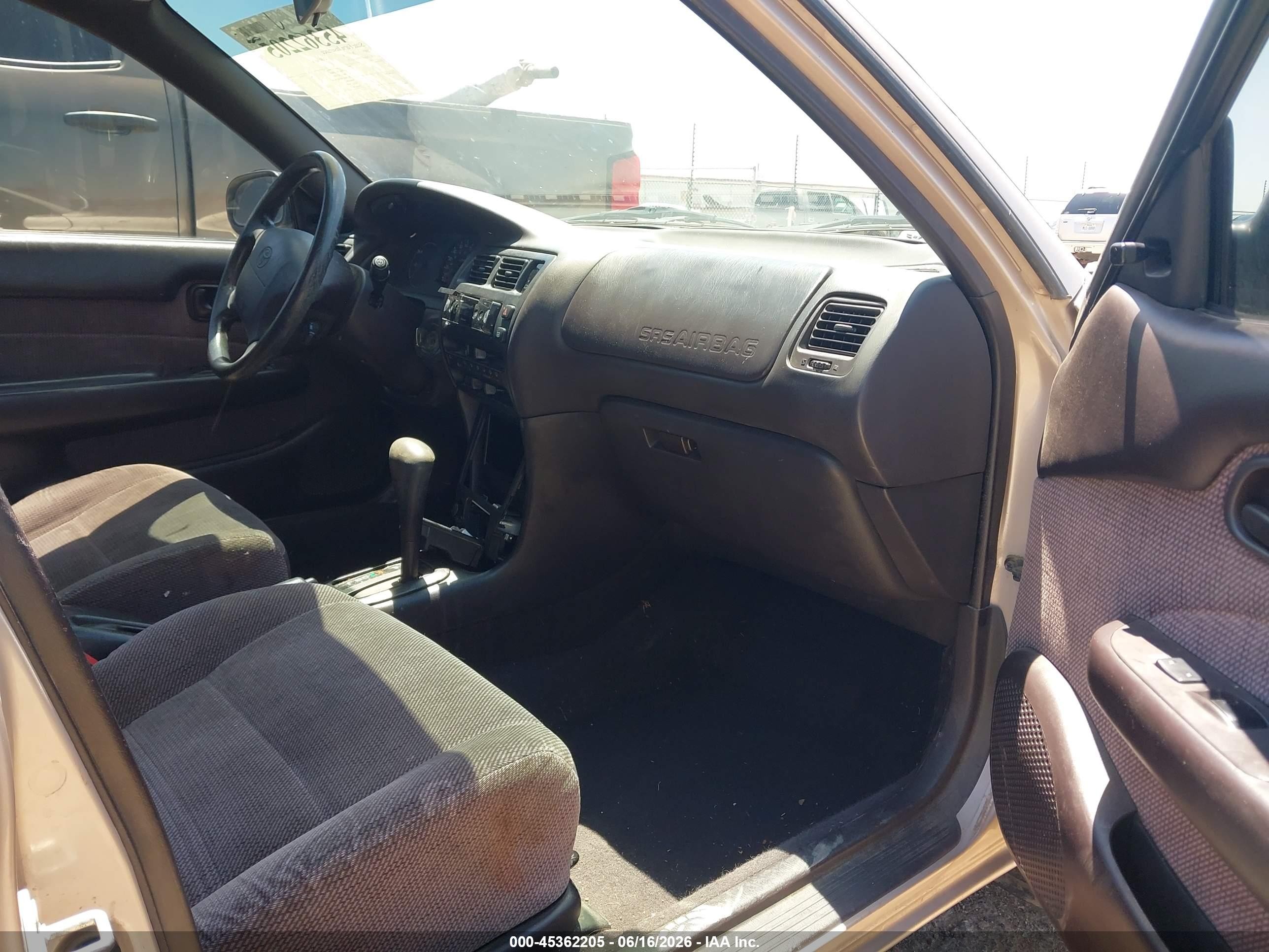 1995 Toyota Corolla Le/dx Beige vin: 1NXAE09B8SZ333175