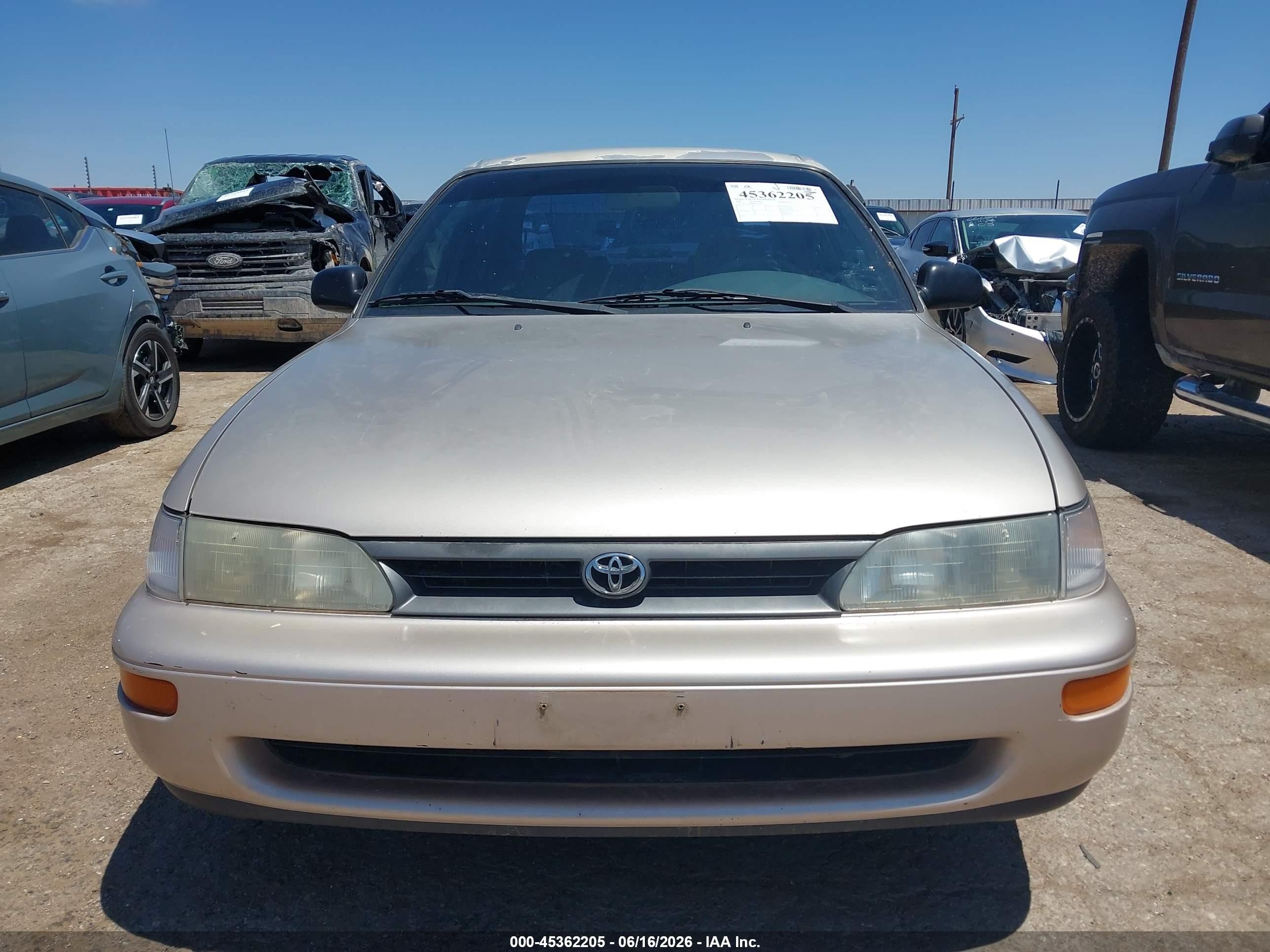 1995 Toyota Corolla Le/dx Beige vin: 1NXAE09B8SZ333175