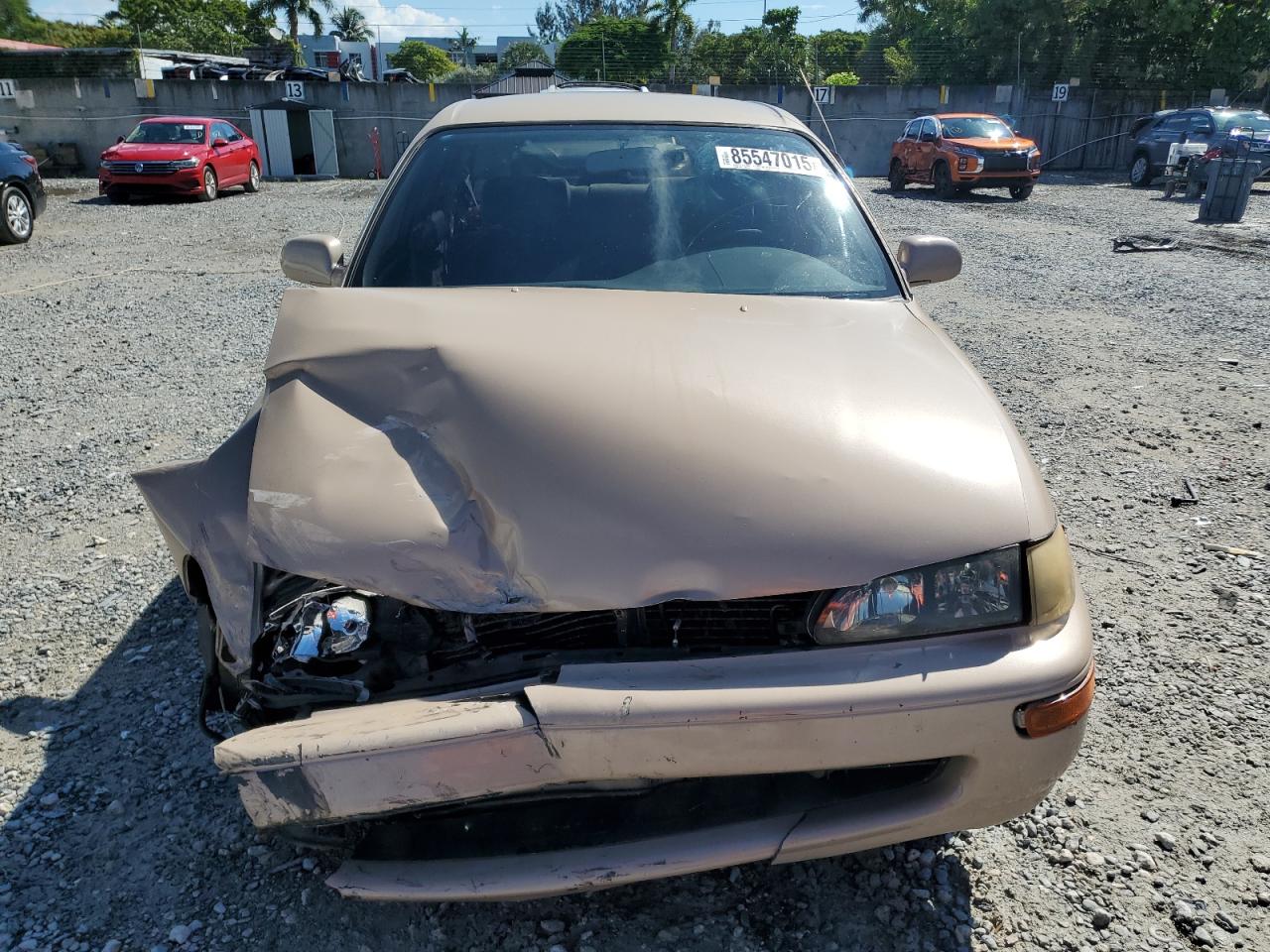 1993 Toyota Corolla Le Gold vin: 1NXAE09E3PZ101522