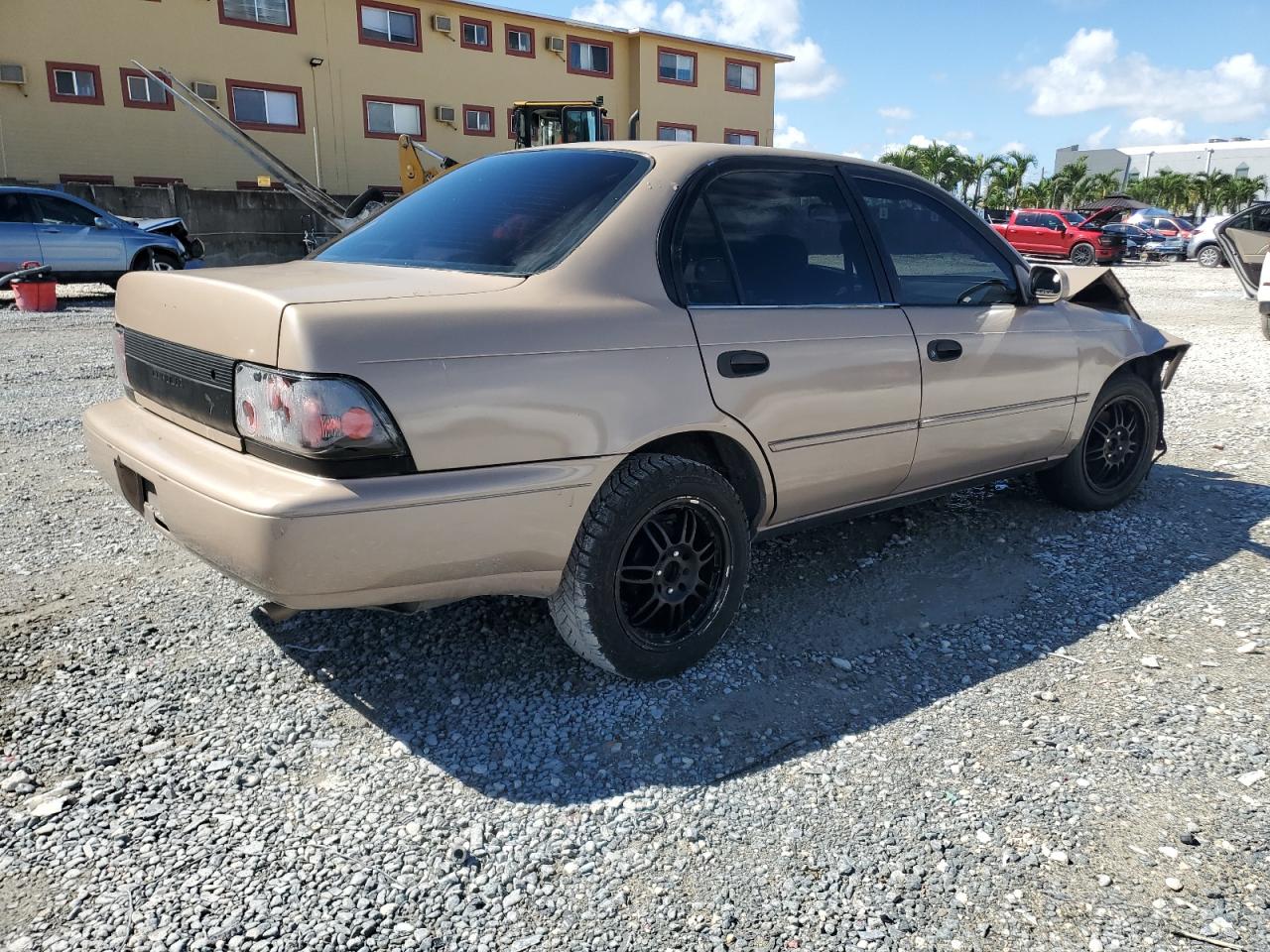 1993 Toyota Corolla Le Gold vin: 1NXAE09E3PZ101522