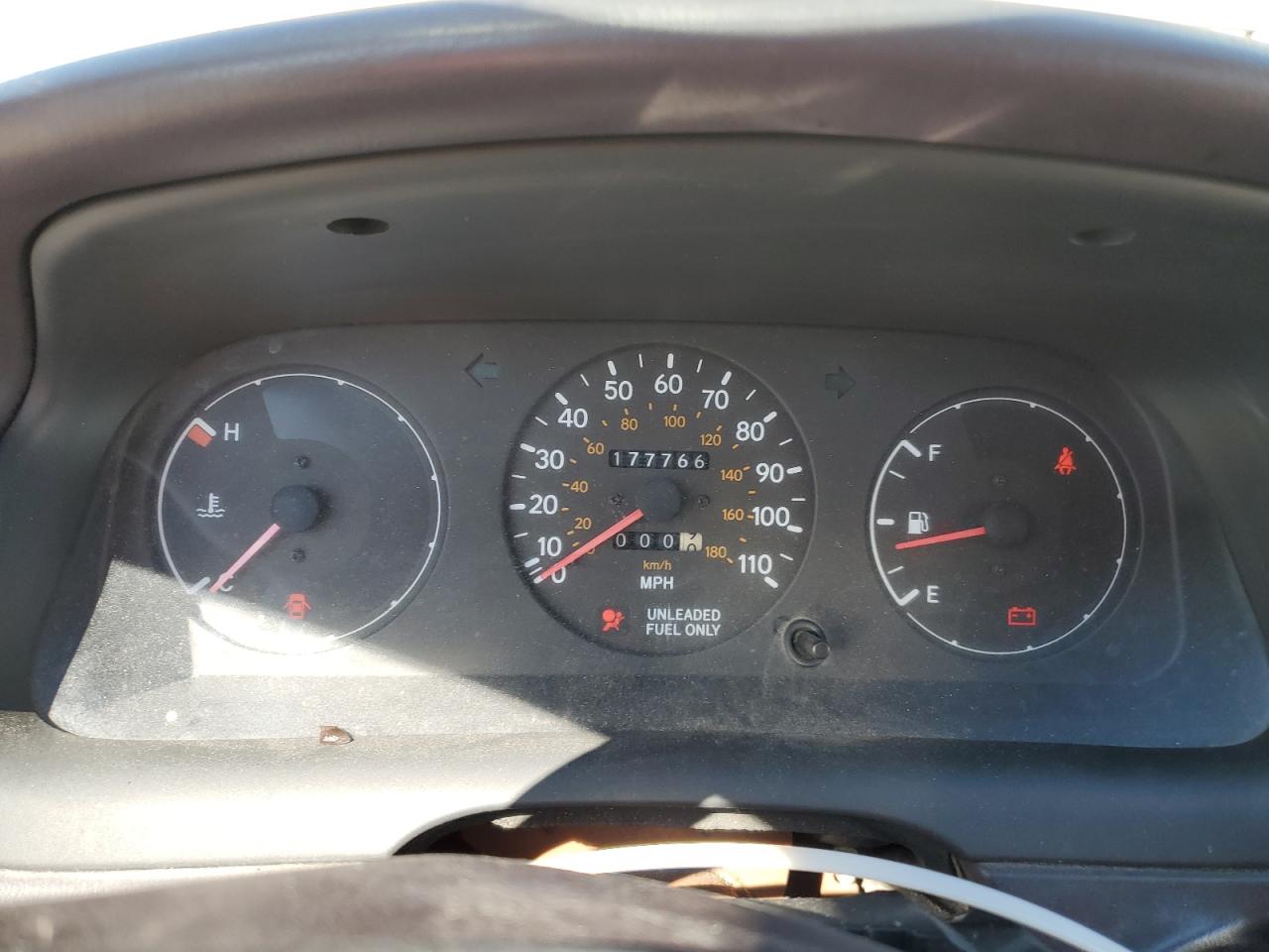1993 Toyota Corolla Le Gold vin: 1NXAE09E3PZ101522