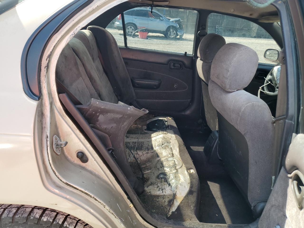 1993 Toyota Corolla Le Gold vin: 1NXAE09E3PZ101522