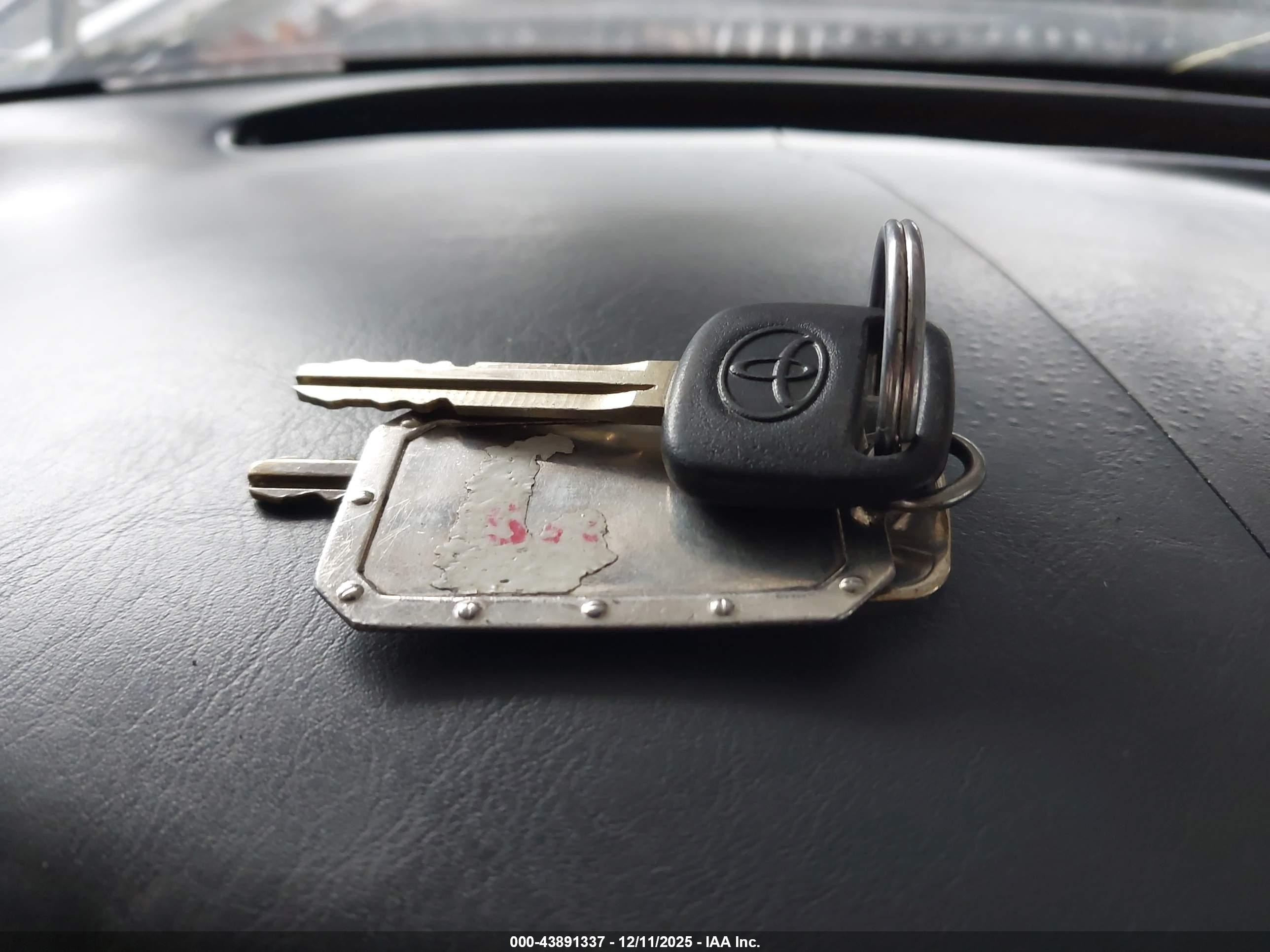 1993 Toyota Corolla Le/dx Silver vin: 1NXAE09E5PZ047334