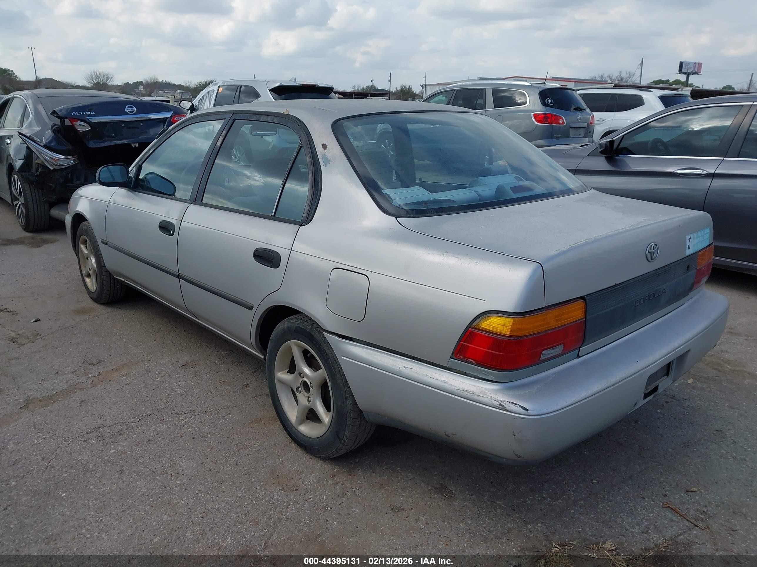 1993 Toyota Corolla Le/dx Серебряный vin: 1NXAE09E8PZ060658
