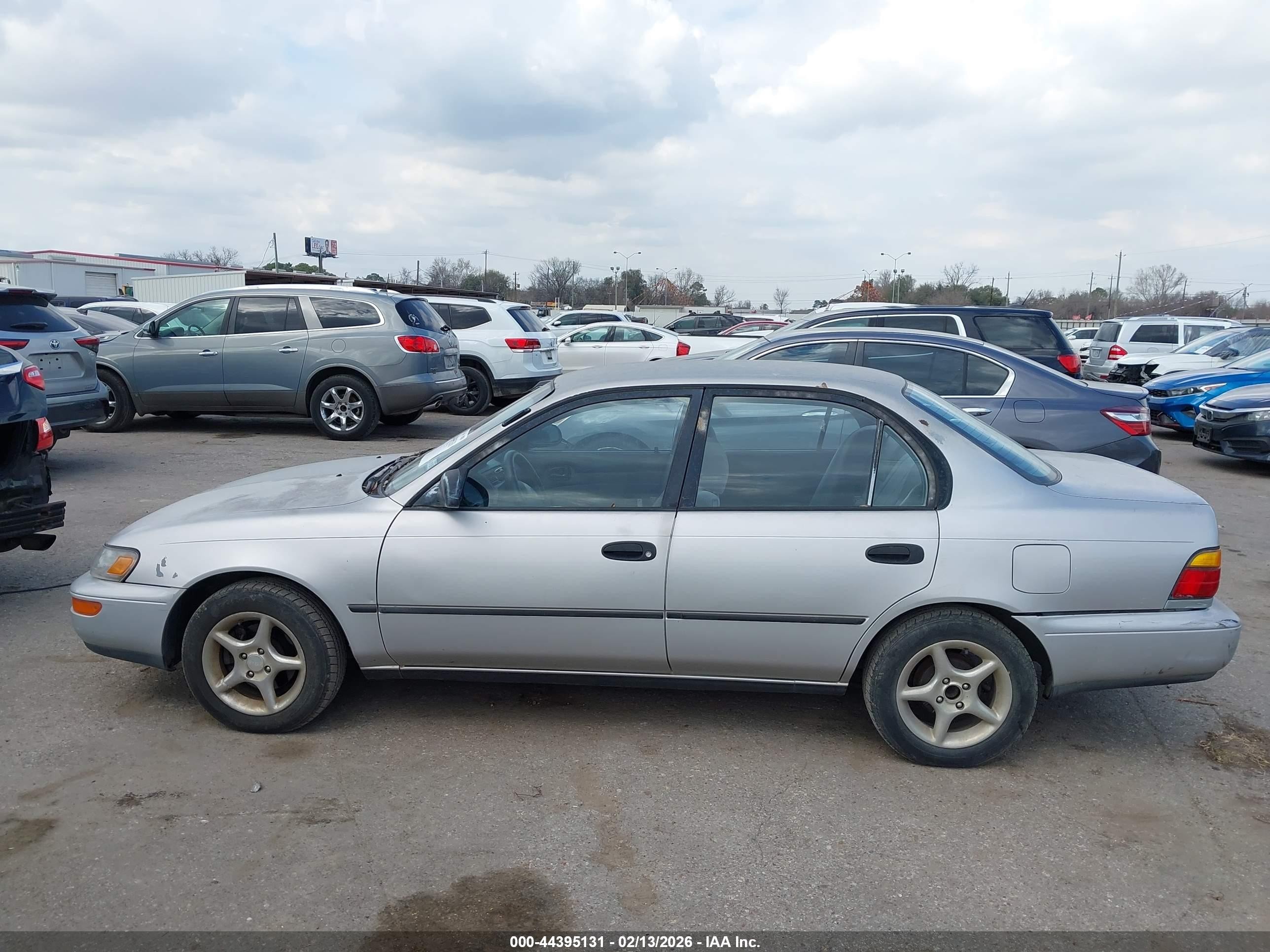 1993 Toyota Corolla Le/dx Серебряный vin: 1NXAE09E8PZ060658