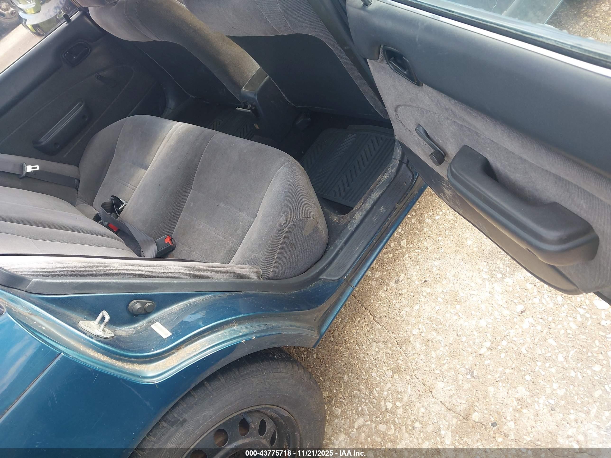 1993 Toyota Corolla Le/dx Blue vin: 1NXAE09E8PZ090484